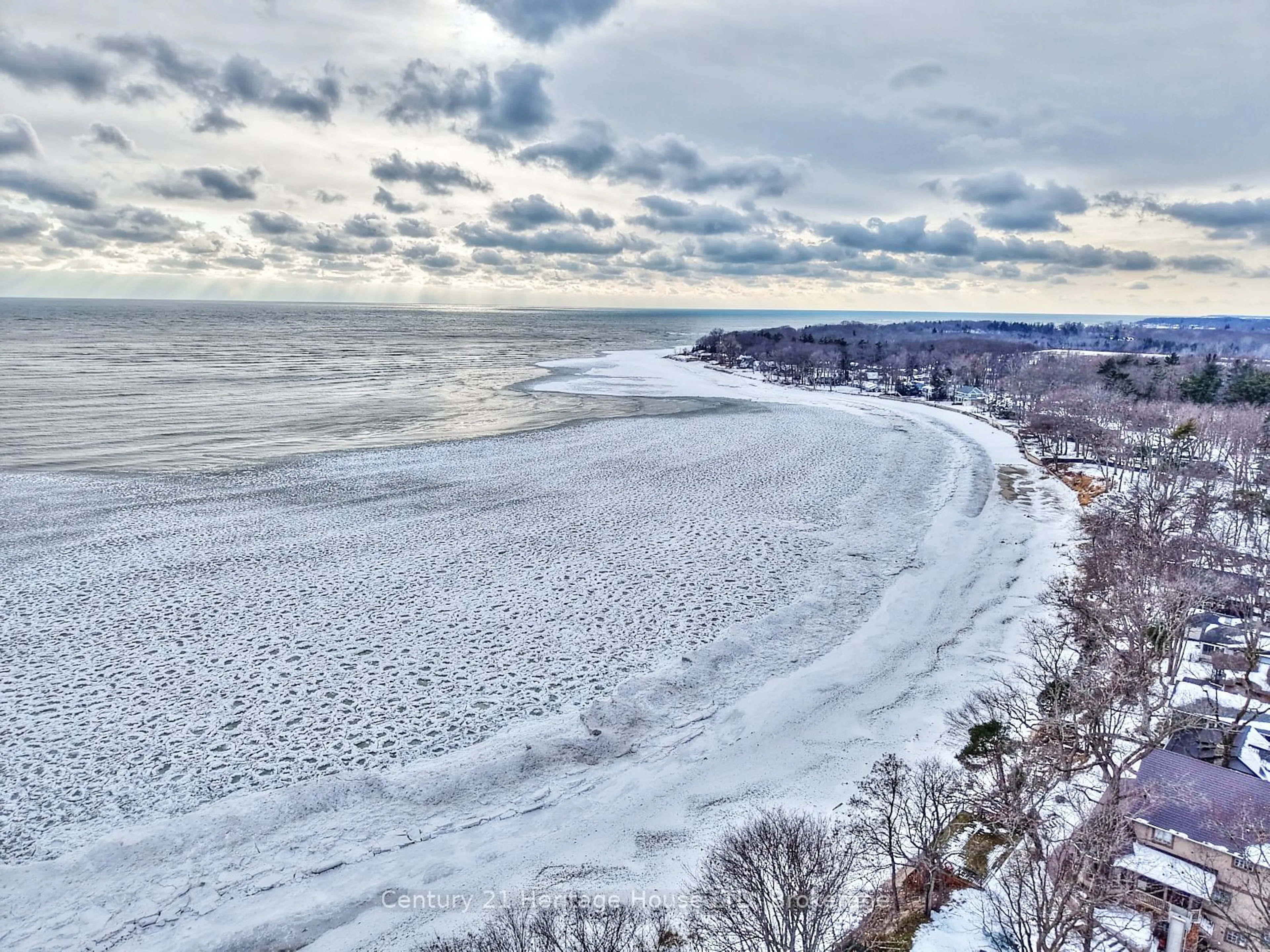 A pic from outside/outdoor area/front of a property/back of a property/a pic from drone, water/lake/river/ocean view for 2901 Vimy Rd, Port Colborne Ontario L3K 5V3