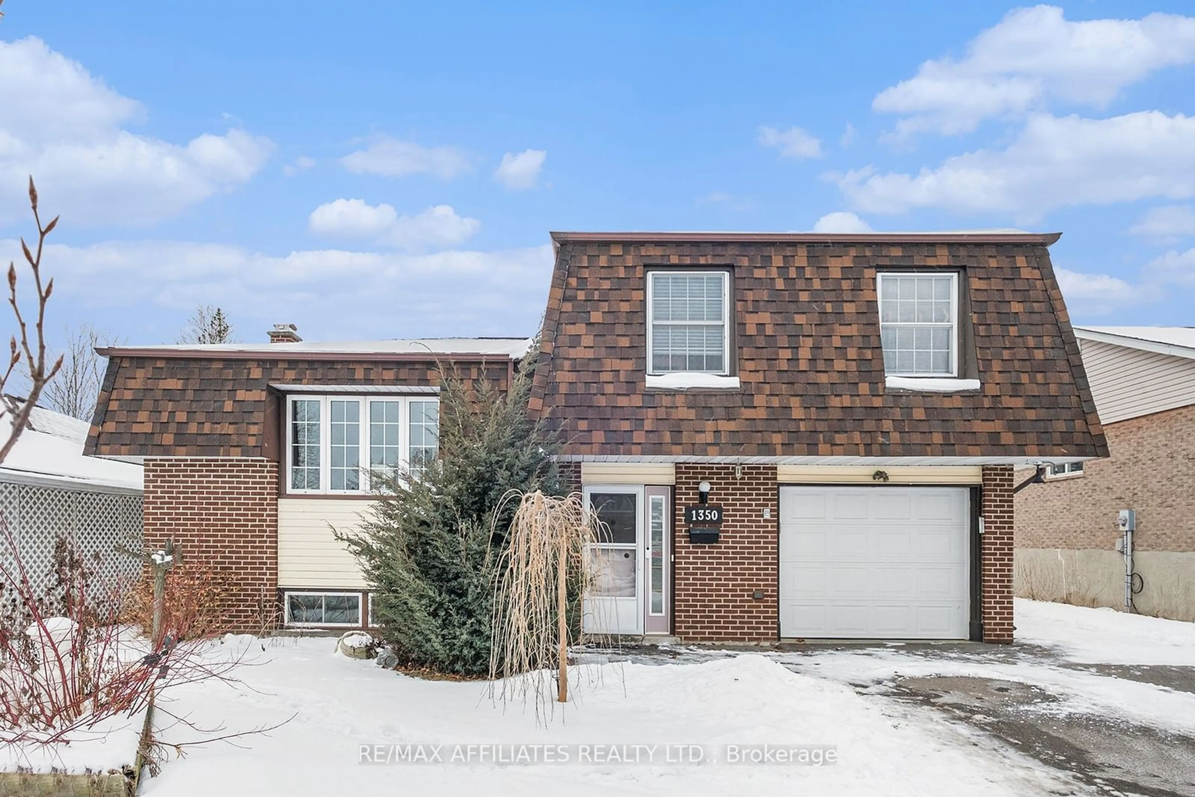 Home with brick exterior material, street for 1350 Linden Cres, Brockville Ontario K6V 6B6