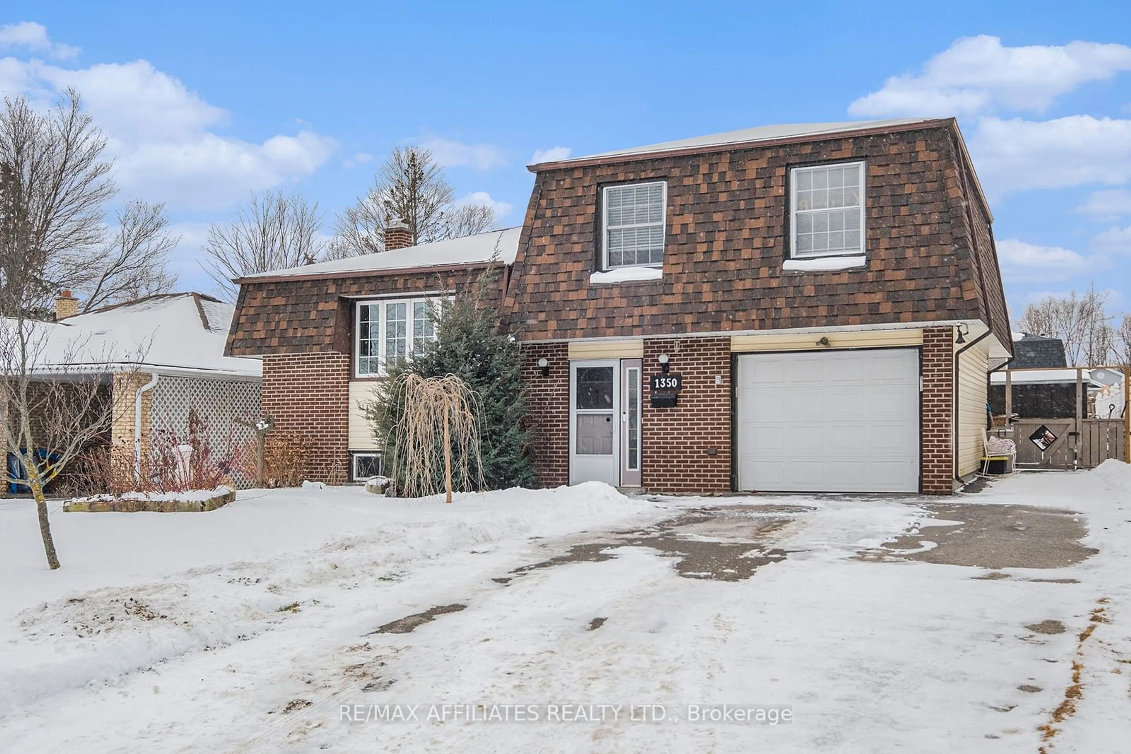 Home with brick exterior material, street for 1350 Linden Cres, Brockville Ontario K6V 6B6