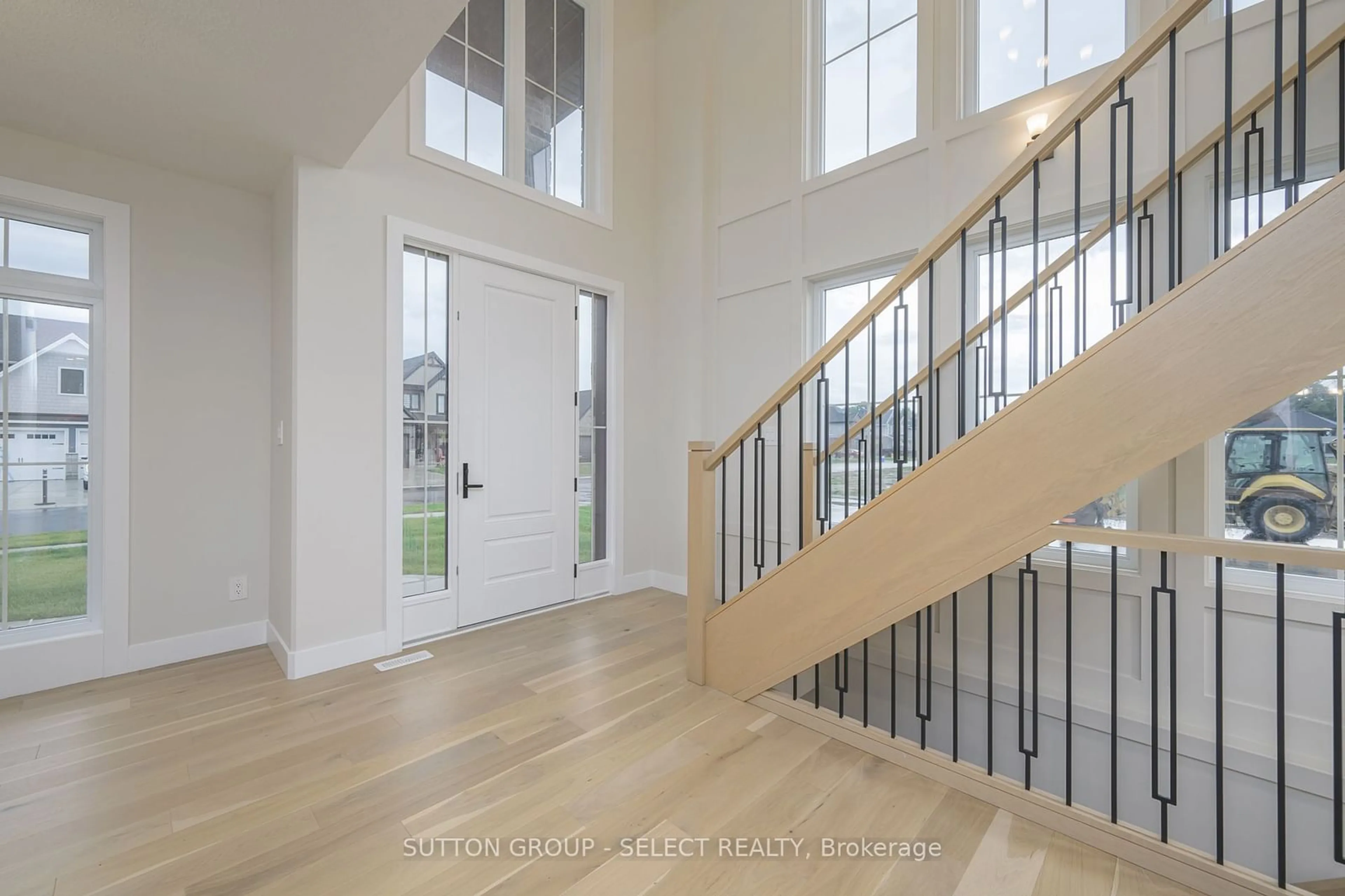 Indoor entryway for 71 WAYSIDE Lane, Southwold Ontario N5P 3T2