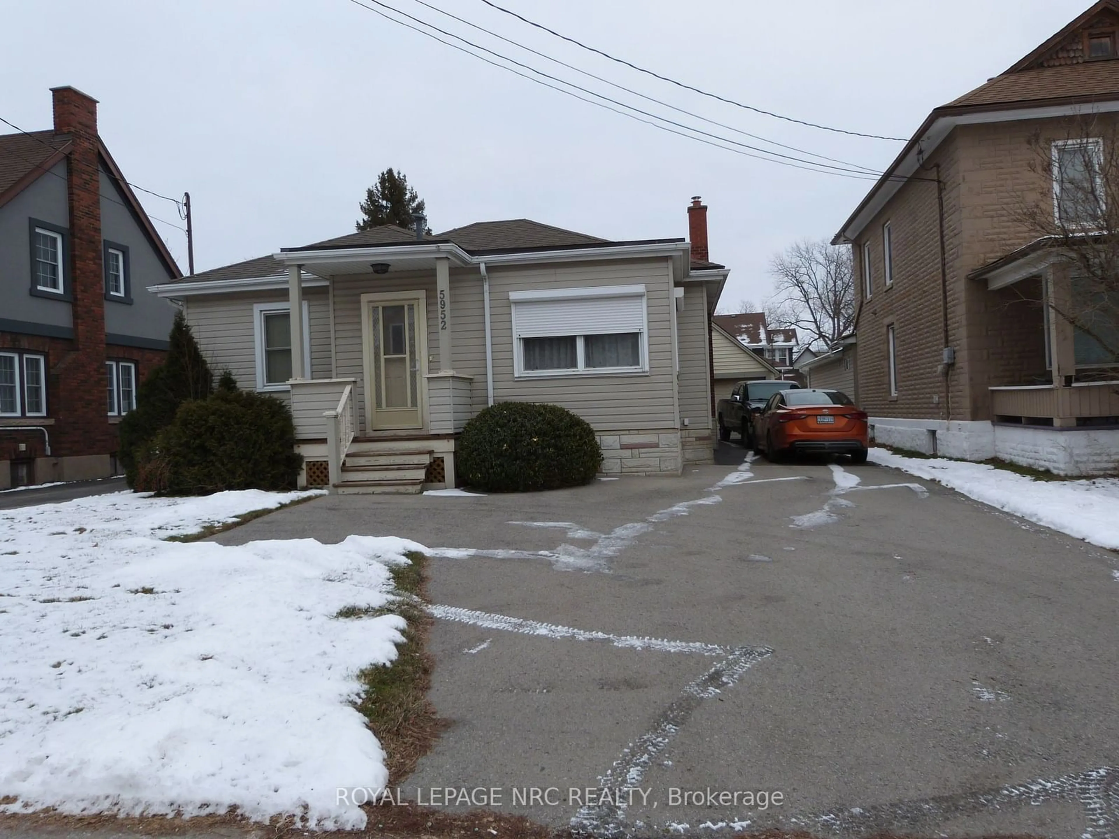 Unknown for 5952 Dorchester Rd, Niagara Falls Ontario L2G 5S9