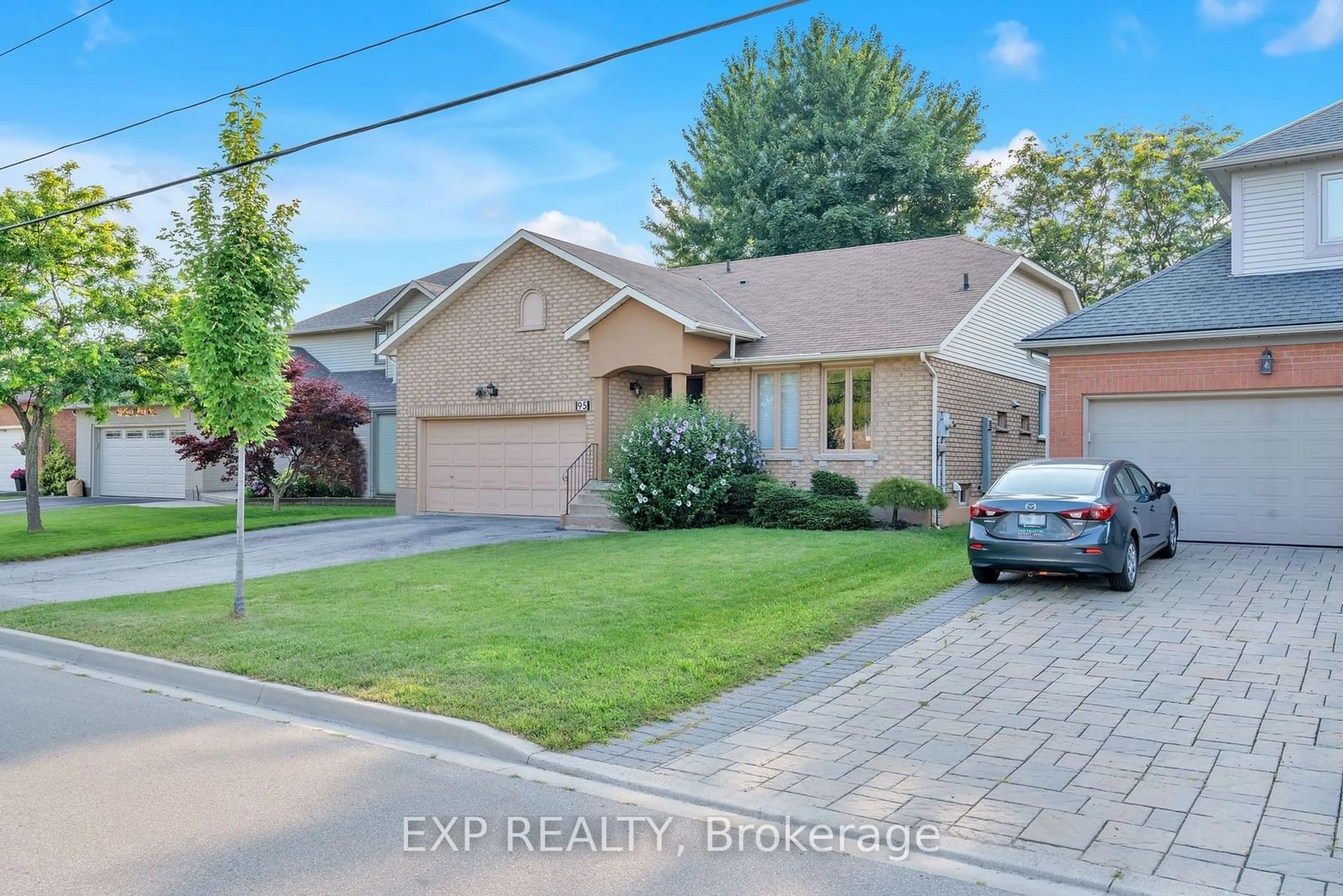 Home with brick exterior material, street for 95 First Rd, Hamilton Ontario L8J 2S4