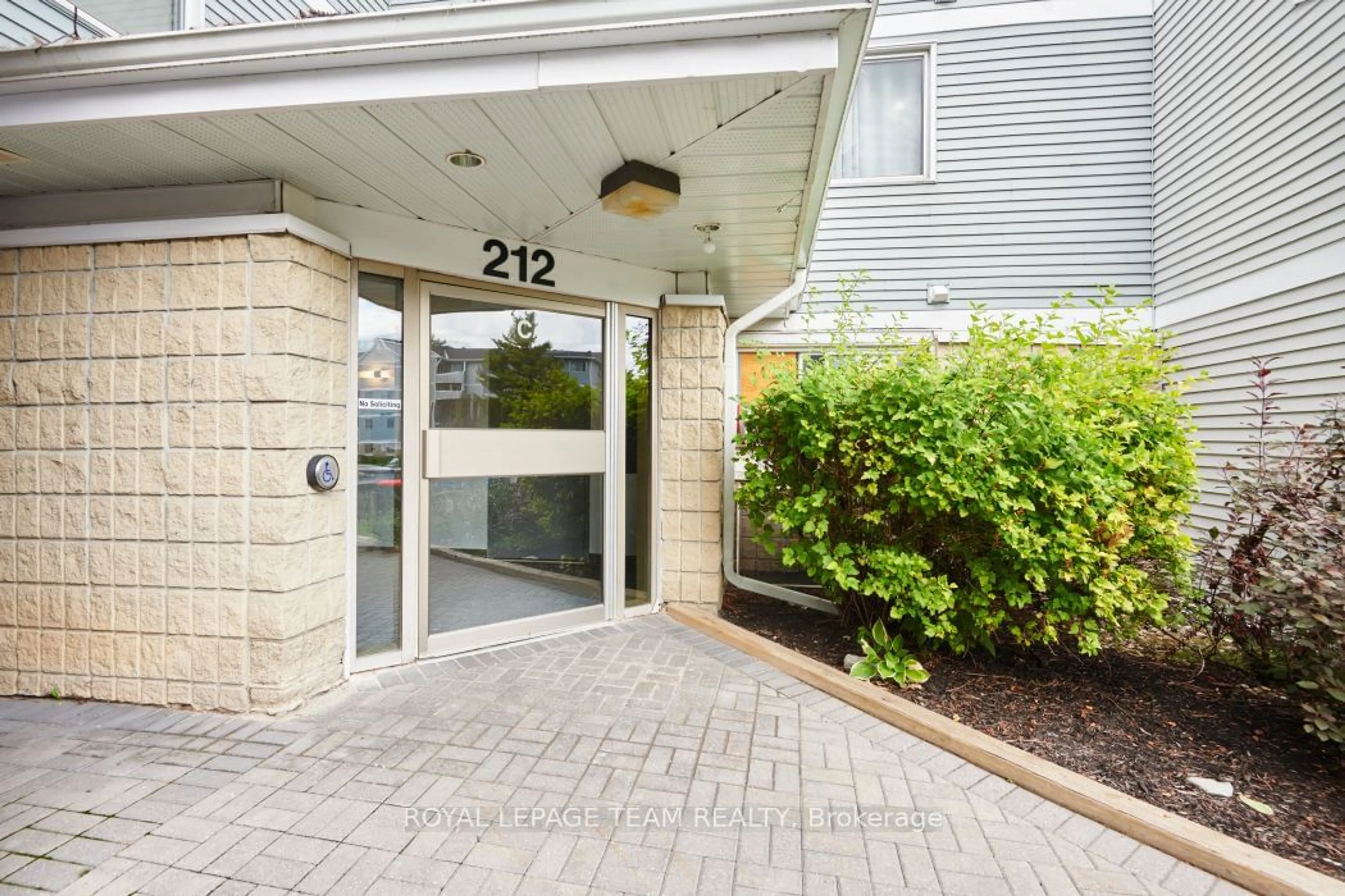 Unknown for 212 VIEWMOUNT Dr #204, Cityview - Parkwoods Hills - Rideau Shore Ontario K2E 7X2