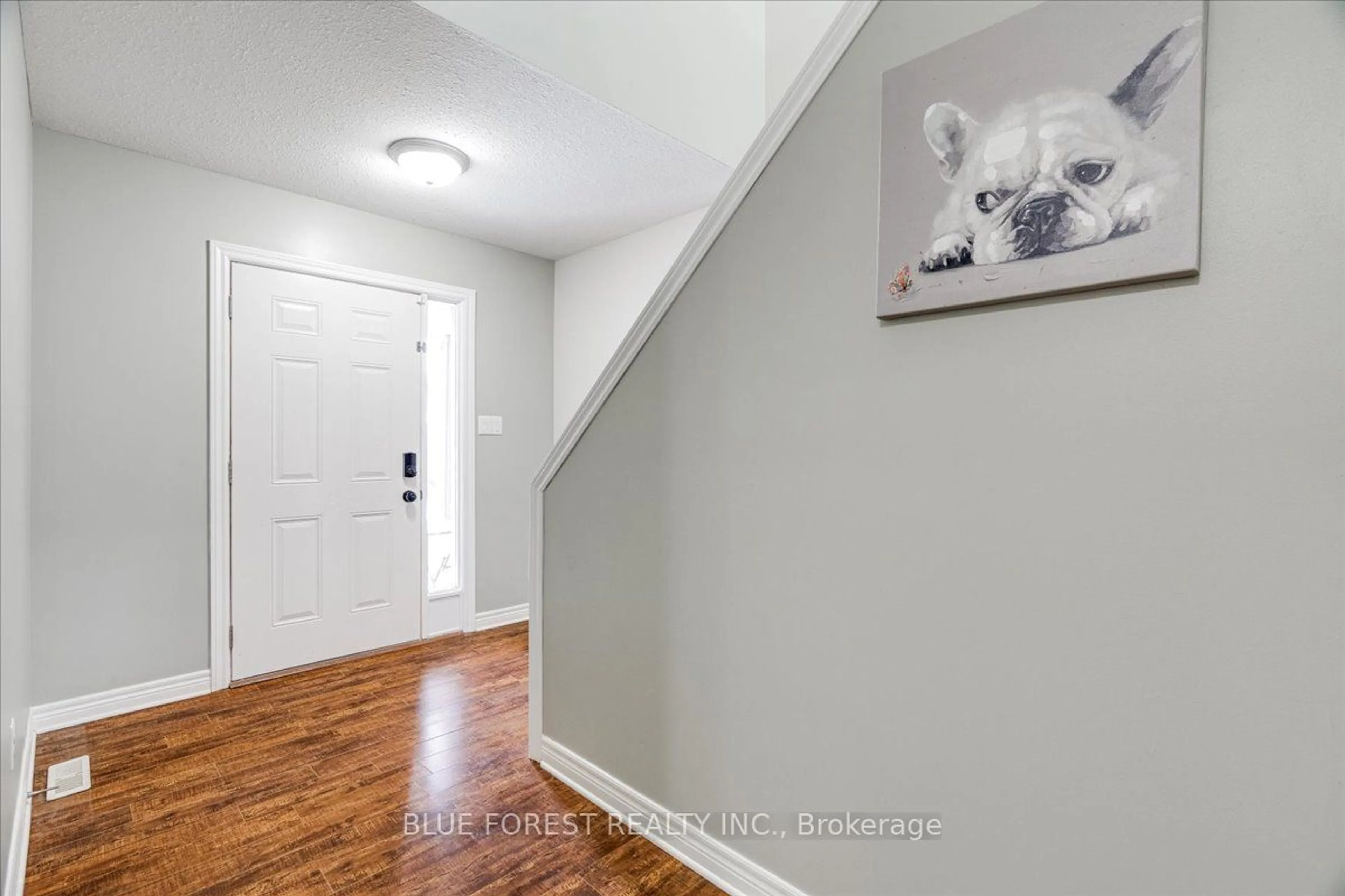 Indoor entryway for 1604 Evans Blvd, London Ontario N6M 0A9