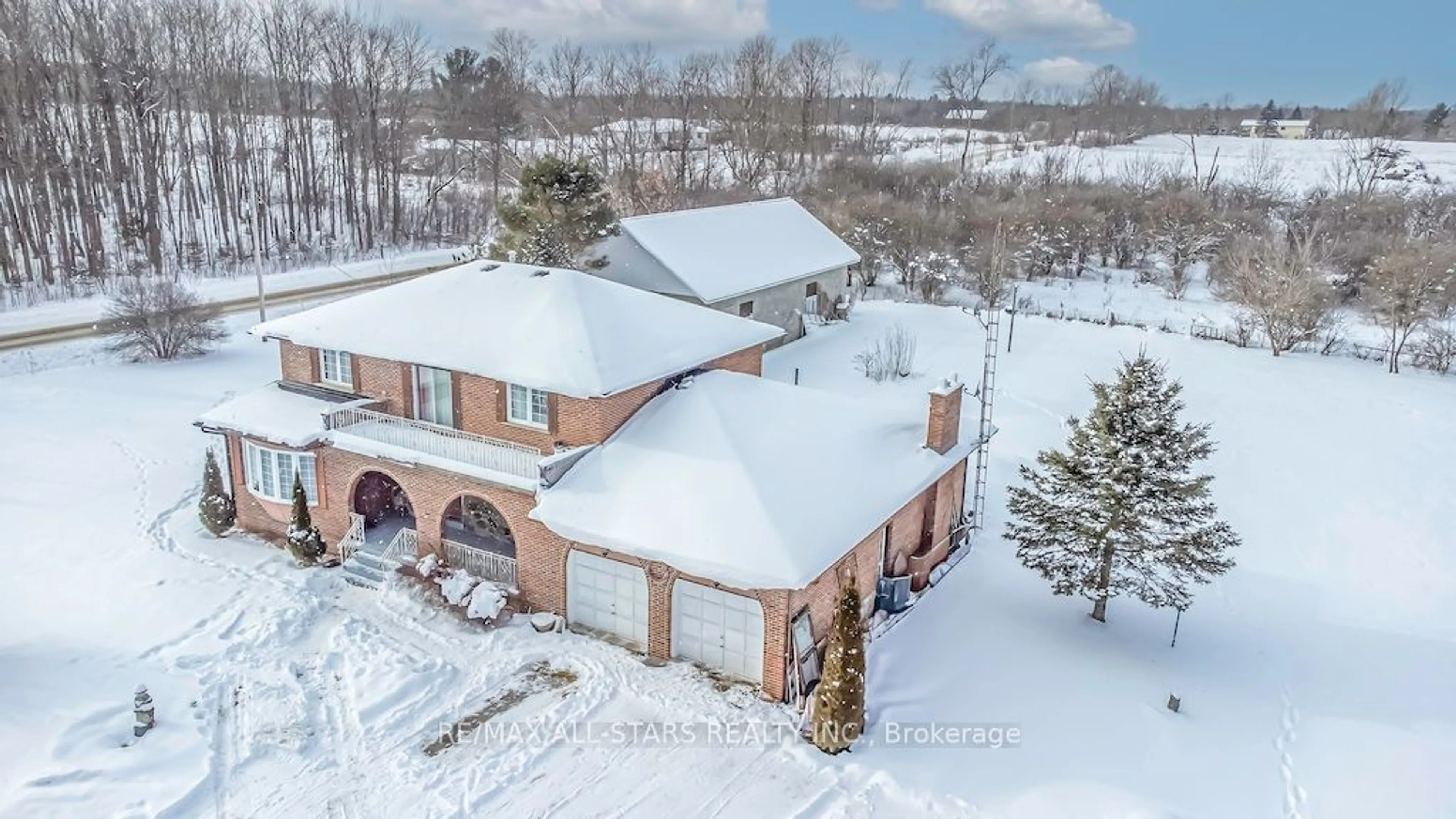 A pic from outside/outdoor area/front of a property/back of a property/a pic from drone, unknown for 2119 Portage Rd, Kawartha Lakes Ontario K0M 2B0