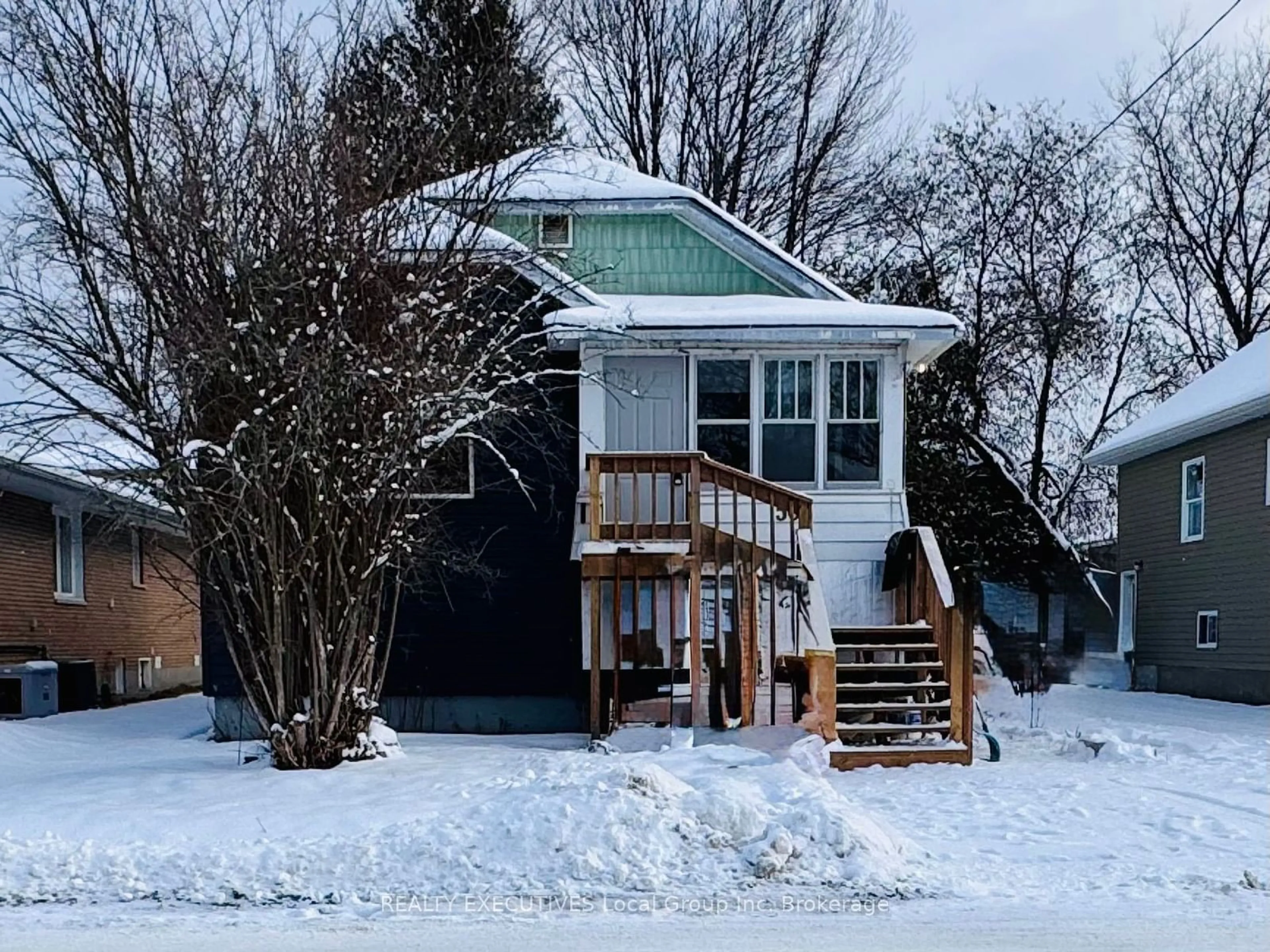 Shed for 50 Whitney Ave, North Bay Ontario P1A 1Y3