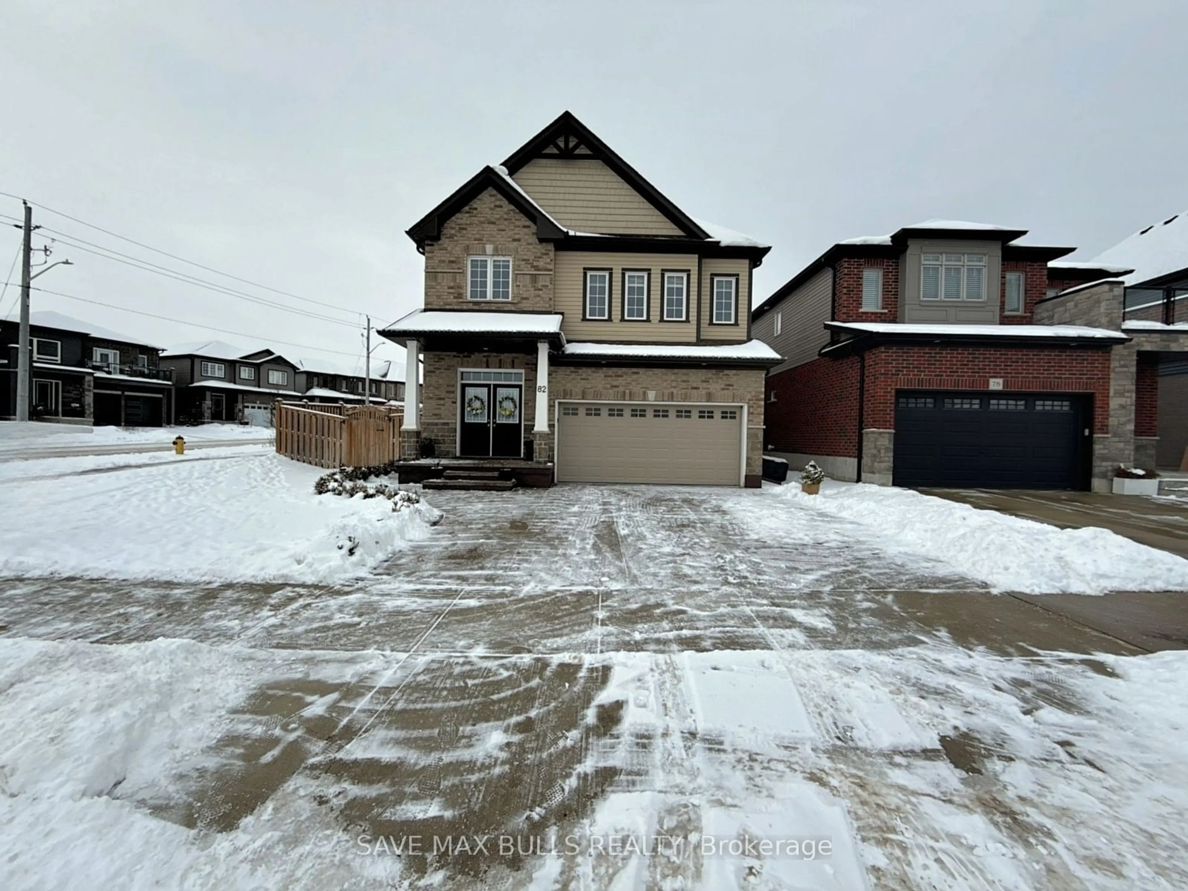 A pic from outside/outdoor area/front of a property/back of a property/a pic from drone, street for 82 Castlebay St, Kitchener Ontario N2R 0G8