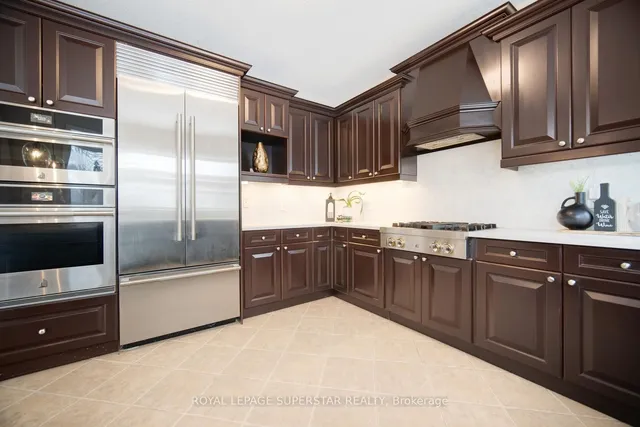 Additional property image - 220 EDGEWATER Cres