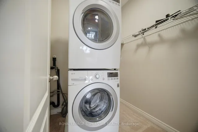 Additional property image - 220 EDGEWATER Cres
