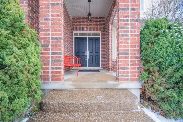 Additional property image - 220 EDGEWATER Cres