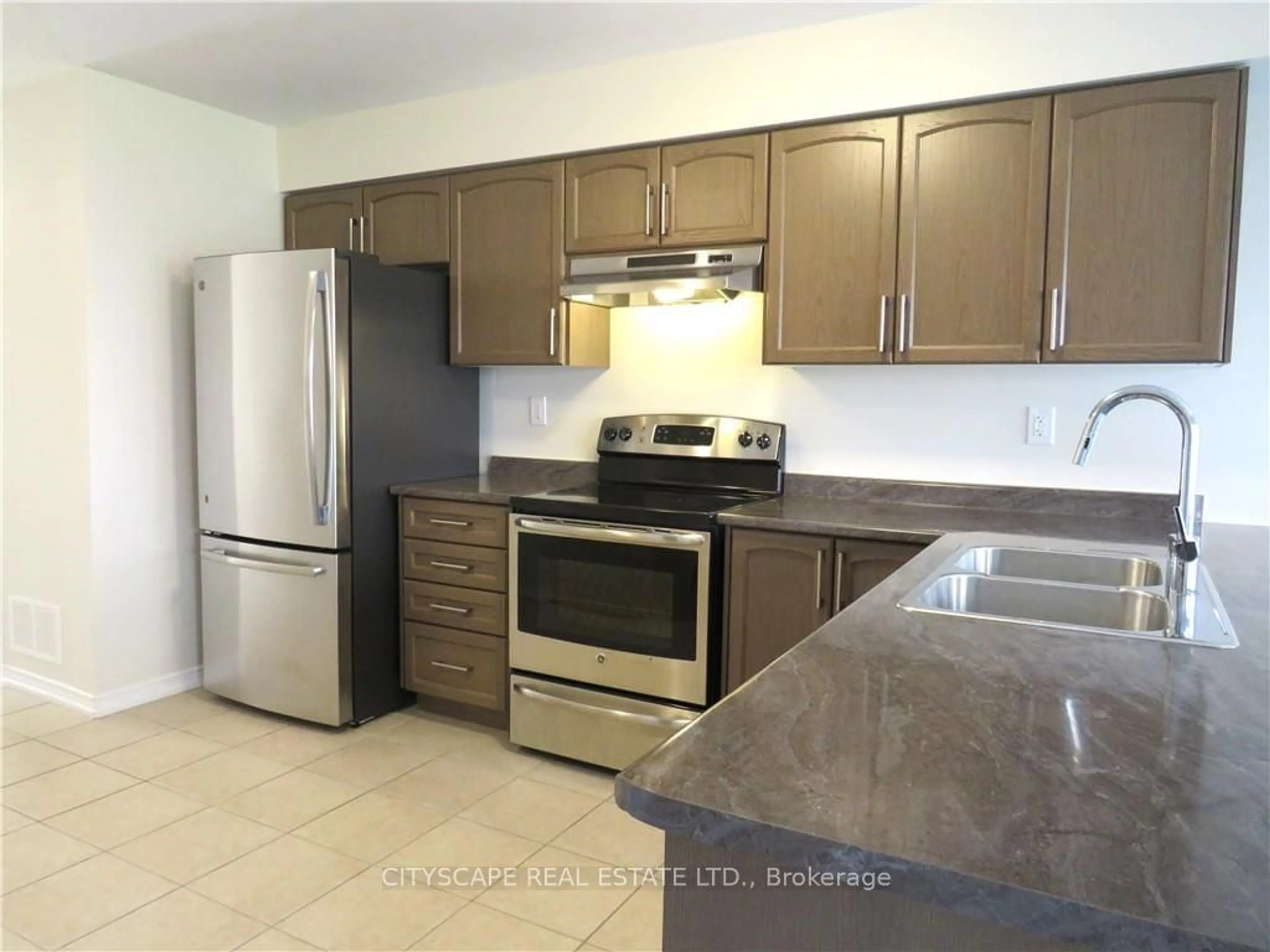 Standard kitchen, ceramic/tile floor for 7771 White Pine Cres, Niagara Falls Ontario L2H 3R5