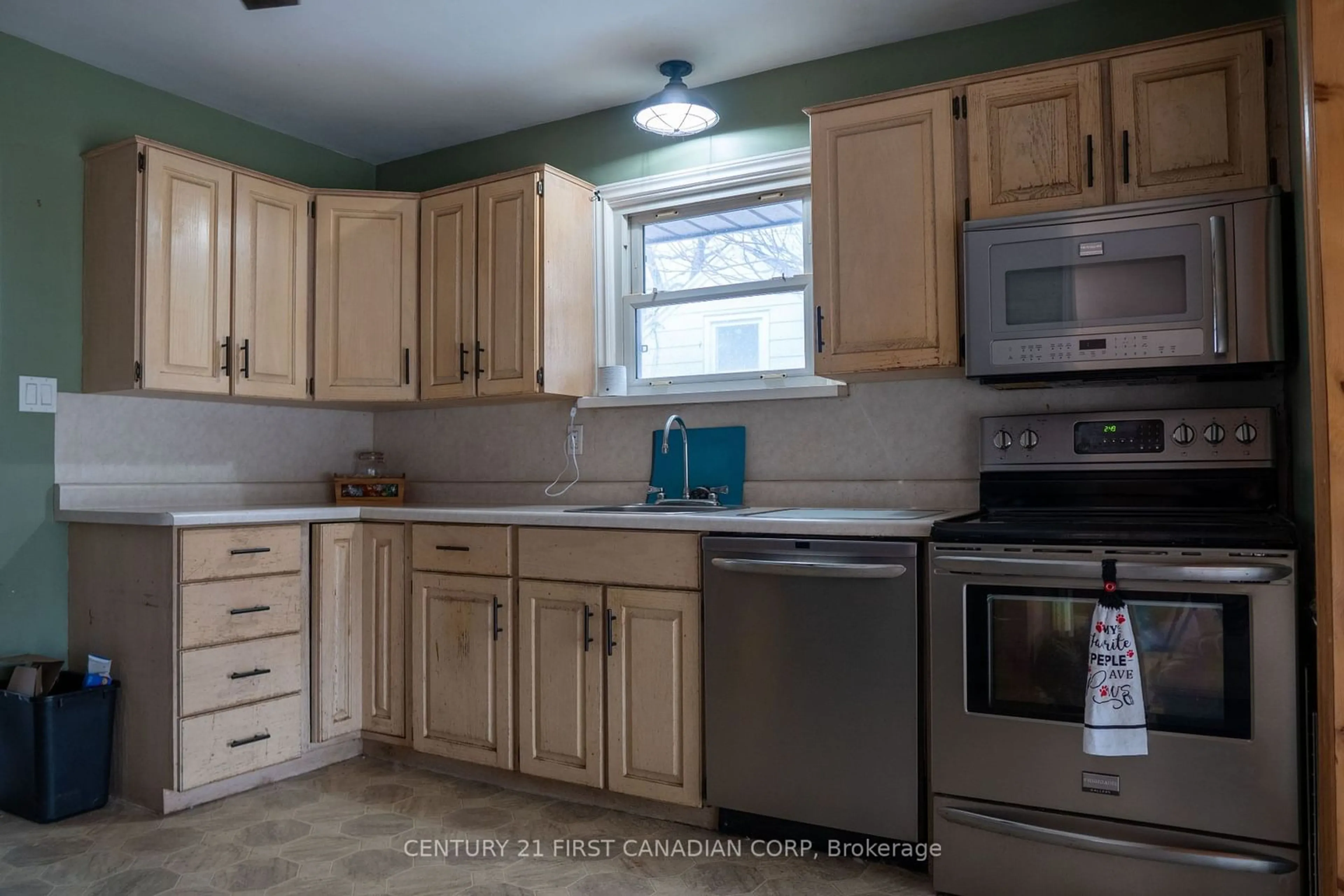 Standard kitchen, unknown for 338 Fairview Ave, London Ontario N6C 4T8