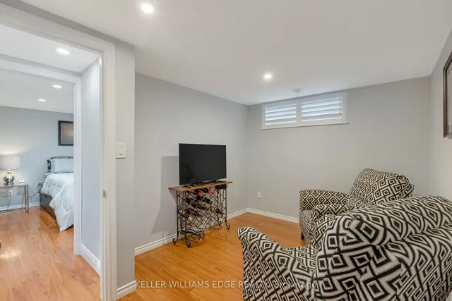 Additional property image - 15 Laurendale Ave