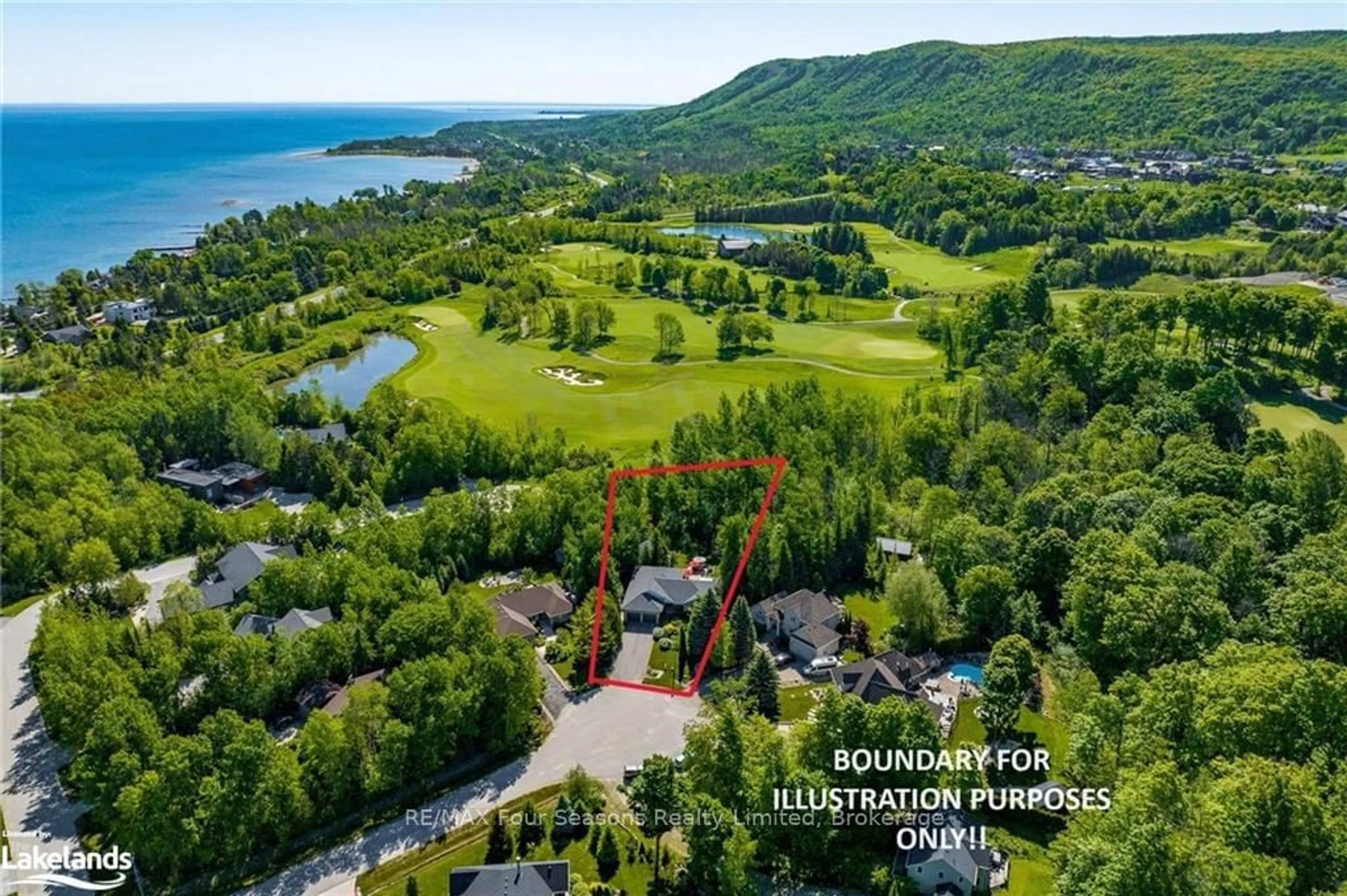 A pic from outside/outdoor area/front of a property/back of a property/a pic from drone, water/lake/river/ocean view for 110 Scotts Crt, Blue Mountains Ontario N0H 1J0