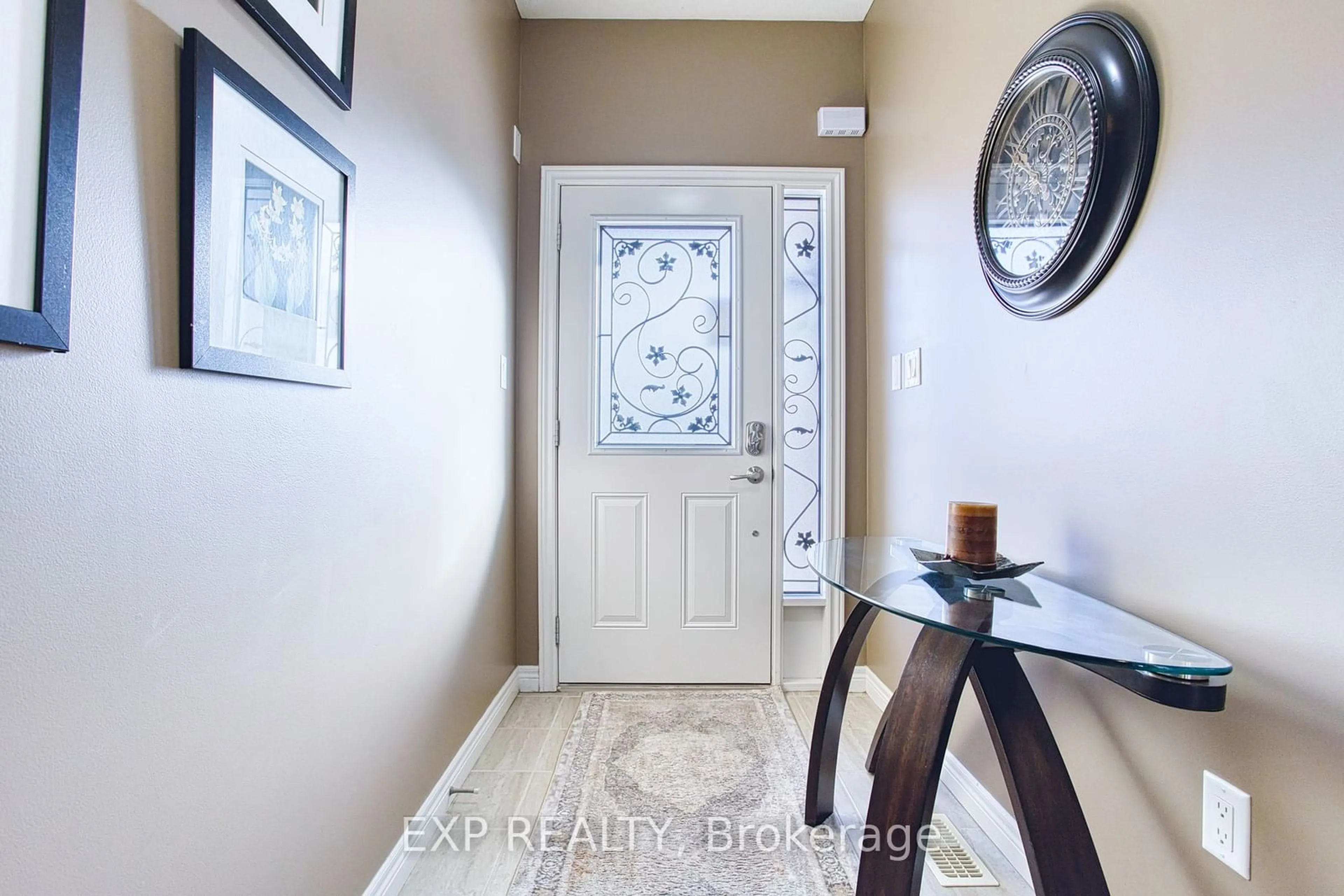 Indoor entryway for 131 Escarpment Dr, Hamilton Ontario L8E 0G5