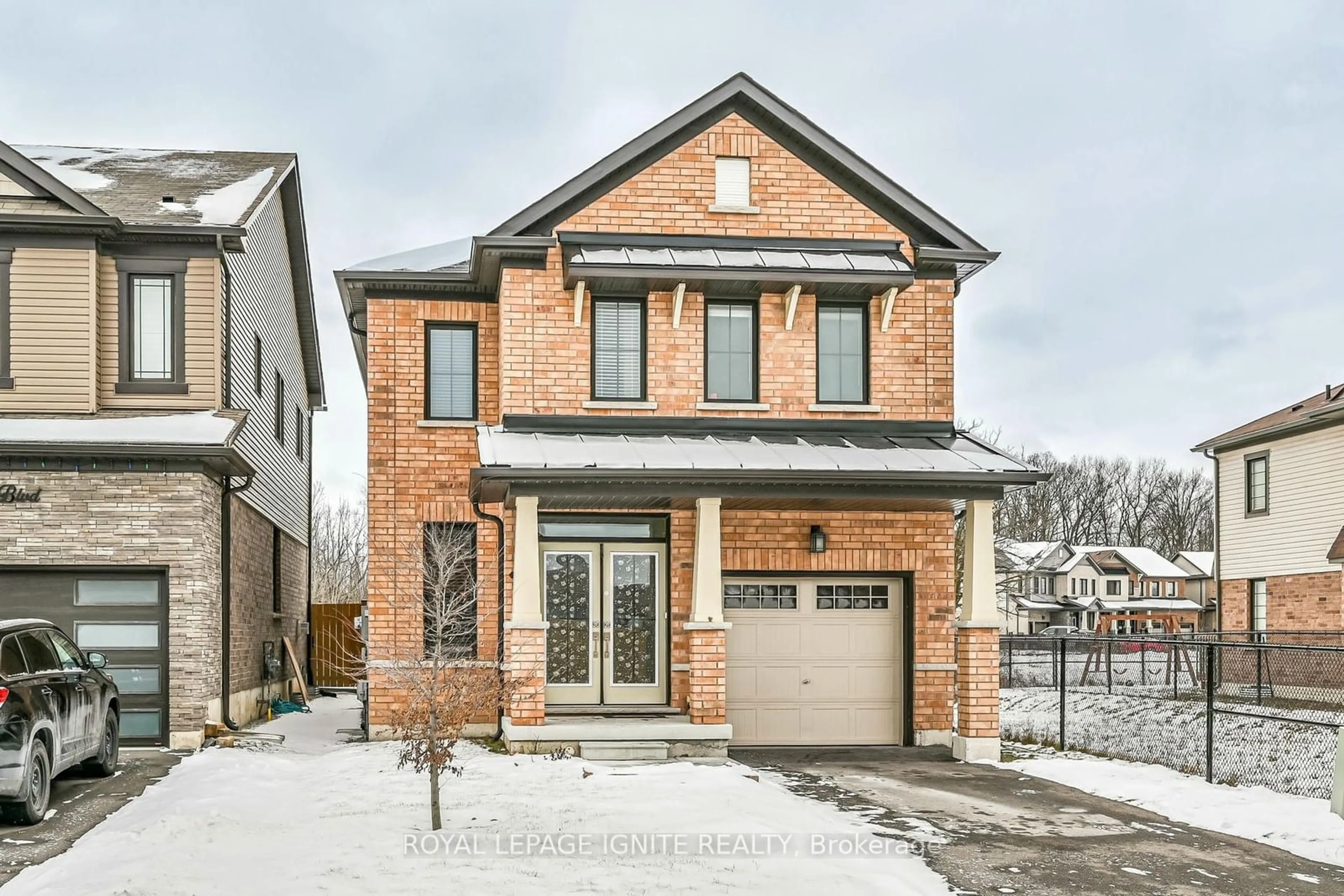 Home with brick exterior material, street for 20 Queen Mary Blvd, Hamilton Ontario L8J 0M4