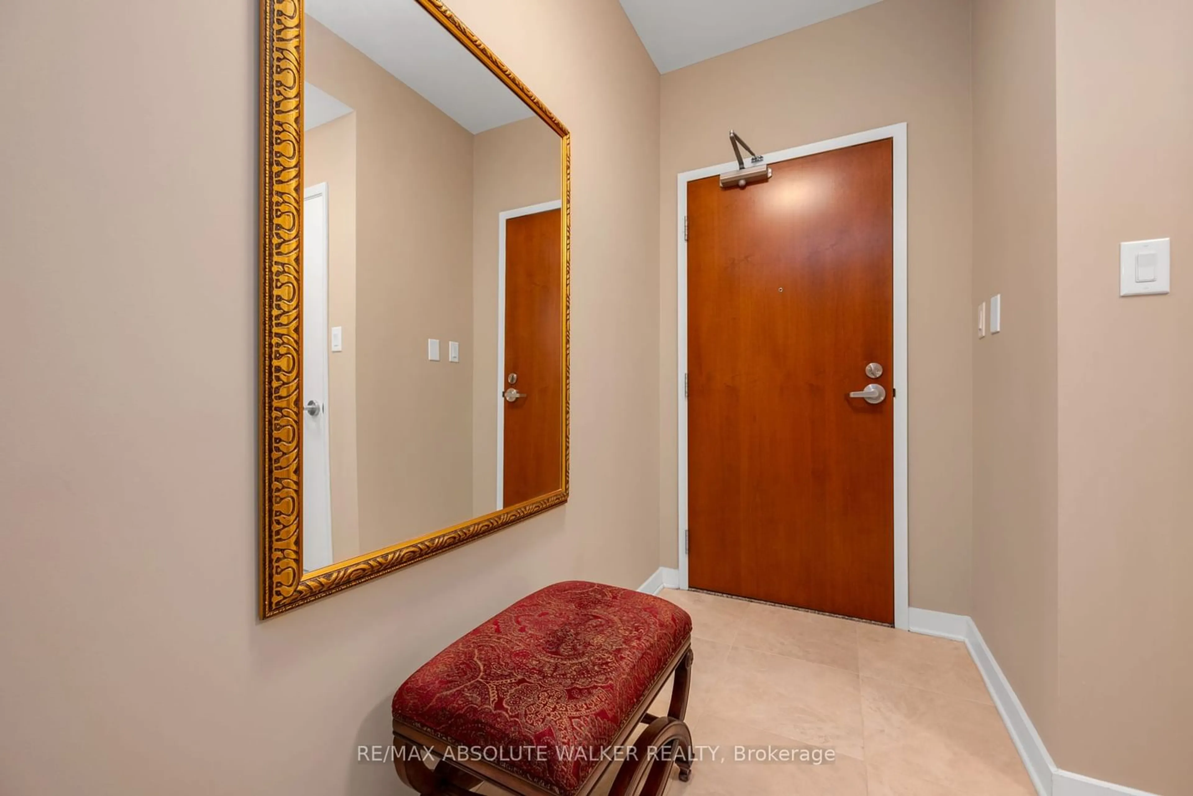 Indoor foyer for 310 Centrum Blvd #202, Orleans - Cumberland and Area Ontario K1E 0A3