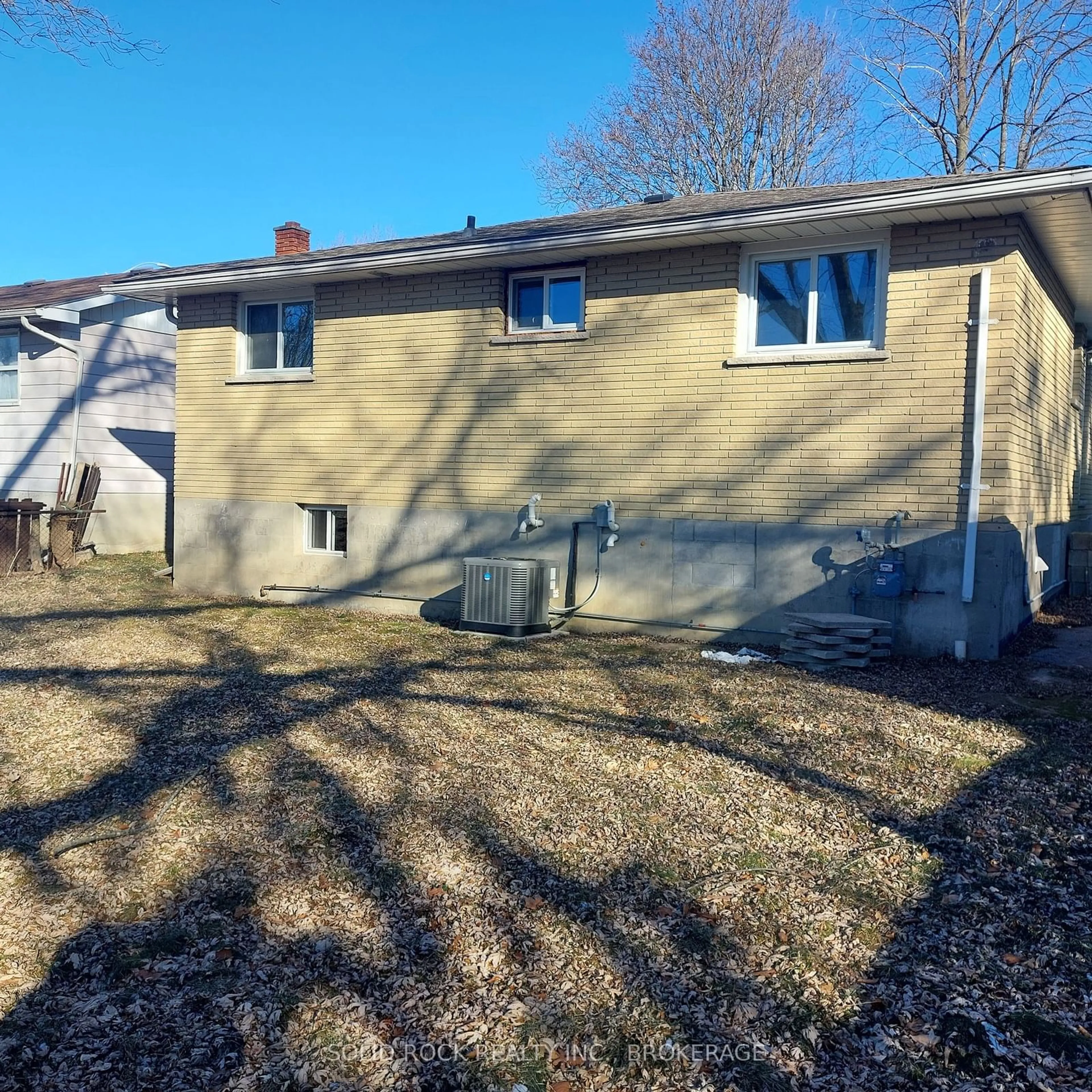 Home with vinyl exterior material, unknown for 224 Sidney St, Quinte West Ontario K8V 2T3