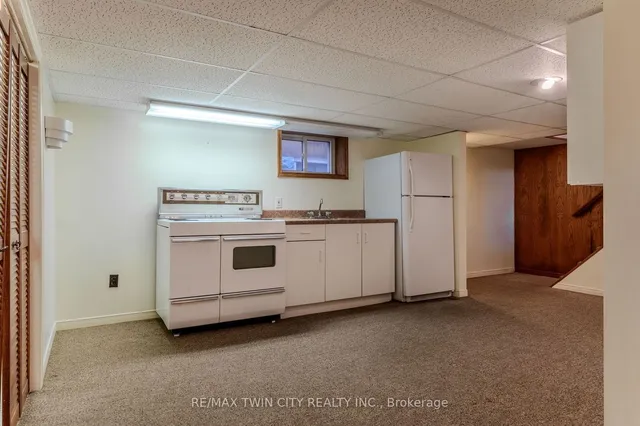 Additional property image - 547 Roxborough Ave