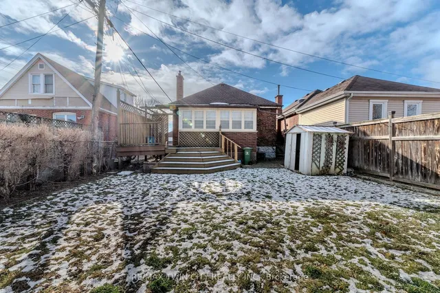 Additional property image - 547 Roxborough Ave