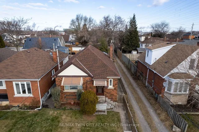Additional property image - 547 Roxborough Ave