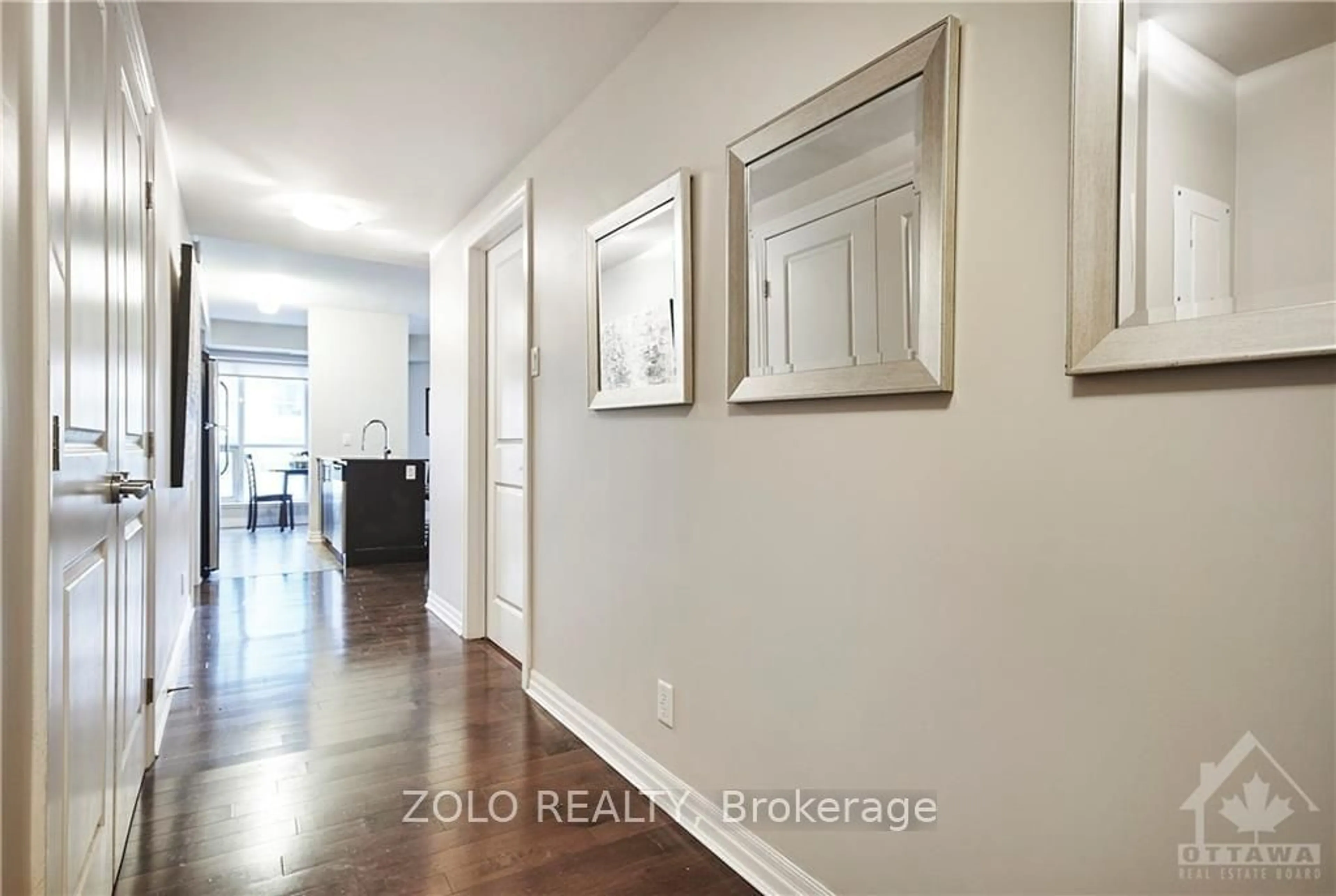 Indoor entryway for 242 Rideau St #801, Lower Town - Sandy Hill Ontario K1N 0B7