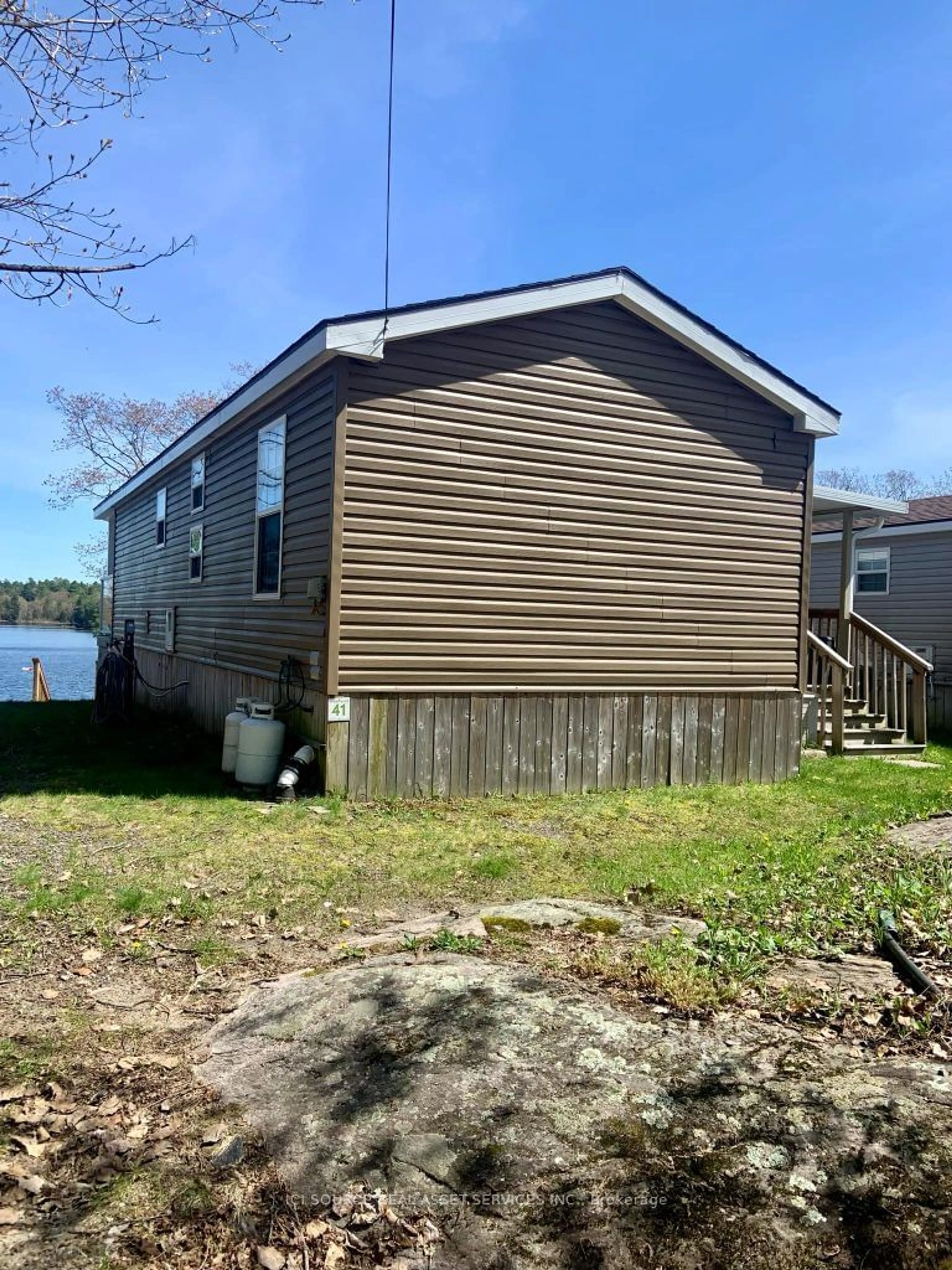 Shed for 1336 S Morrison Lake Rd #RSV041, Gravenhurst Ontario P0E 1G0