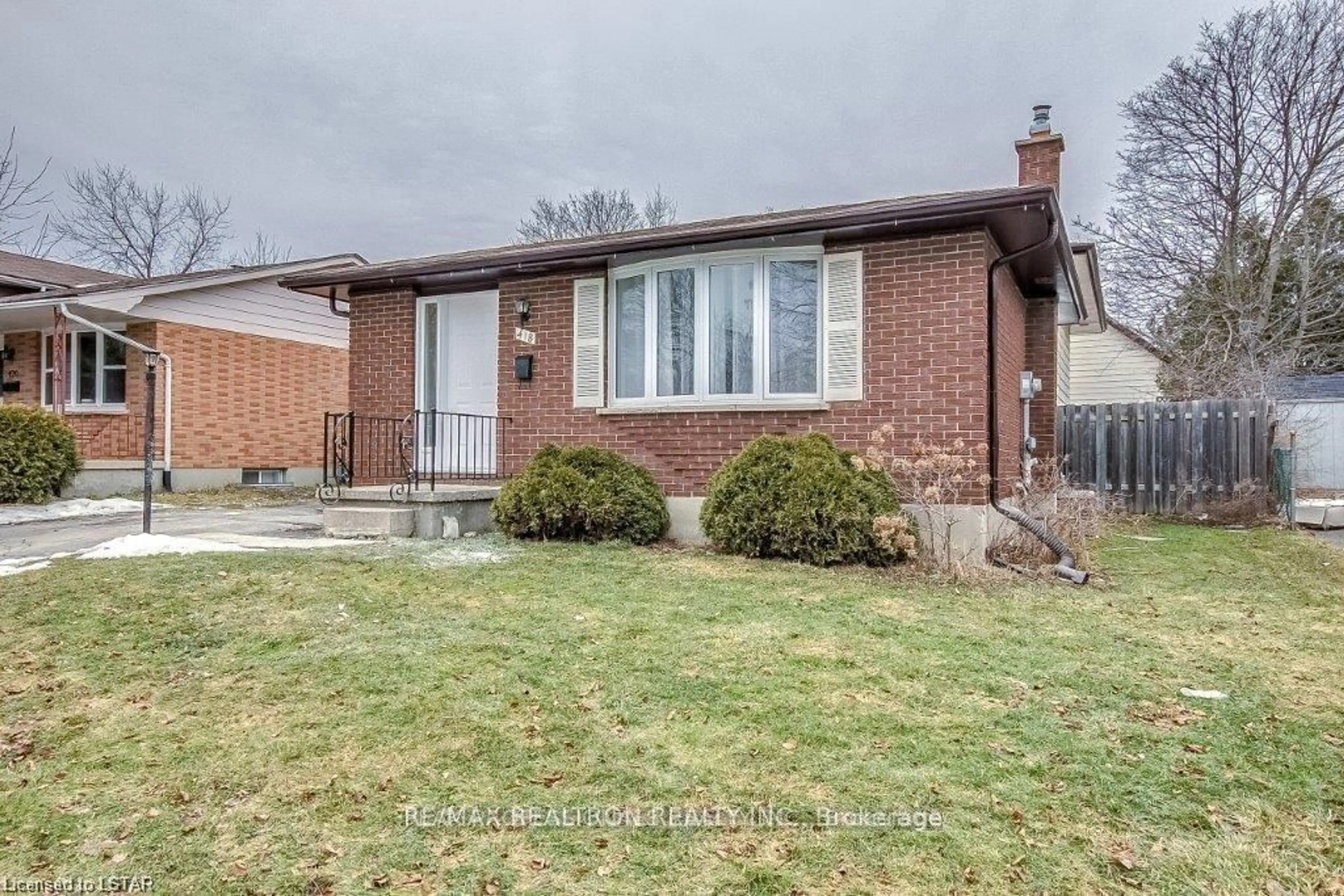 Home with brick exterior material, street for 418 Castlegrove Blvd, London Ontario N6G 1K6