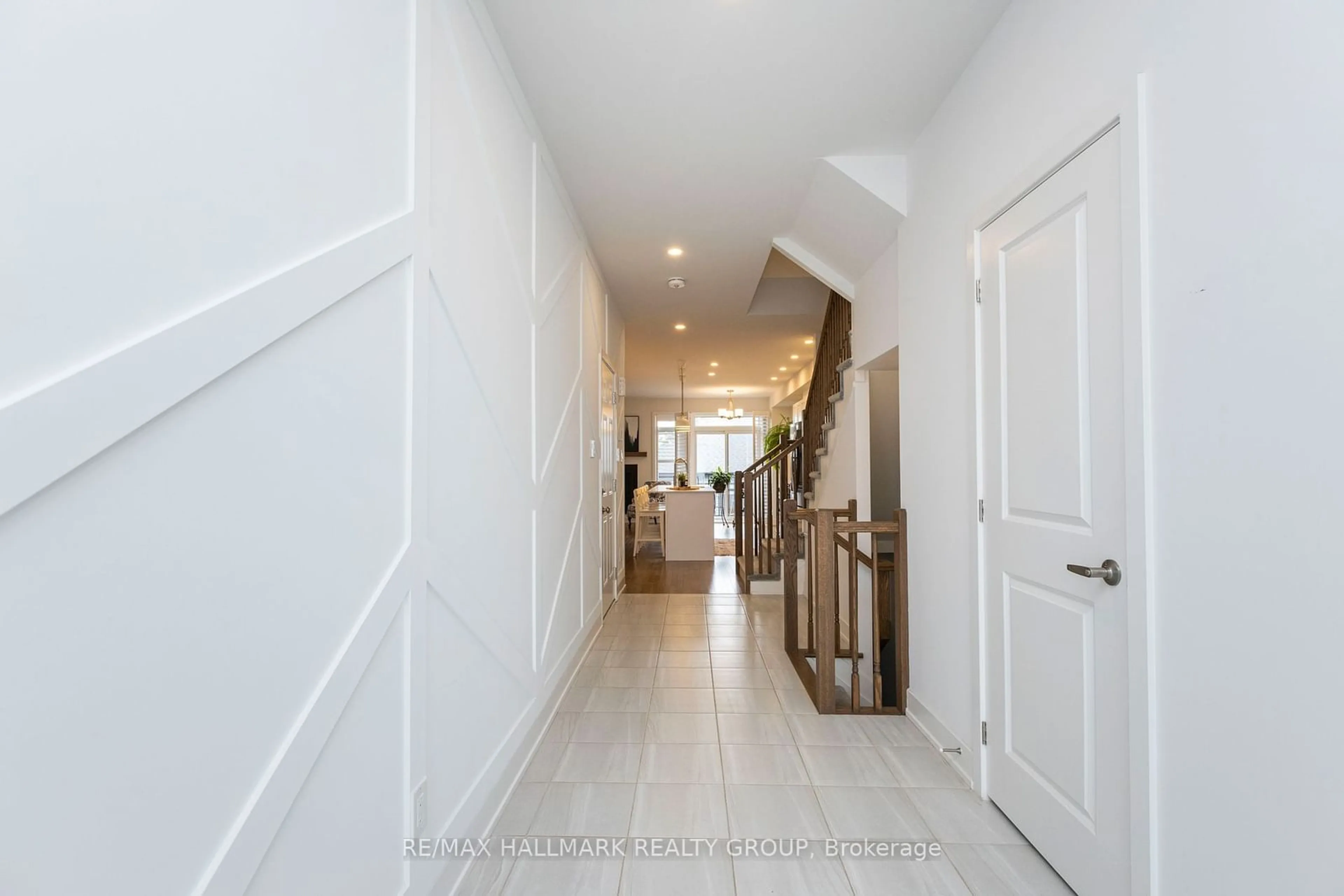 Indoor foyer for 83 Bon Temps Way, Orleans - Convent Glen and Area Ontario K1W 0M1