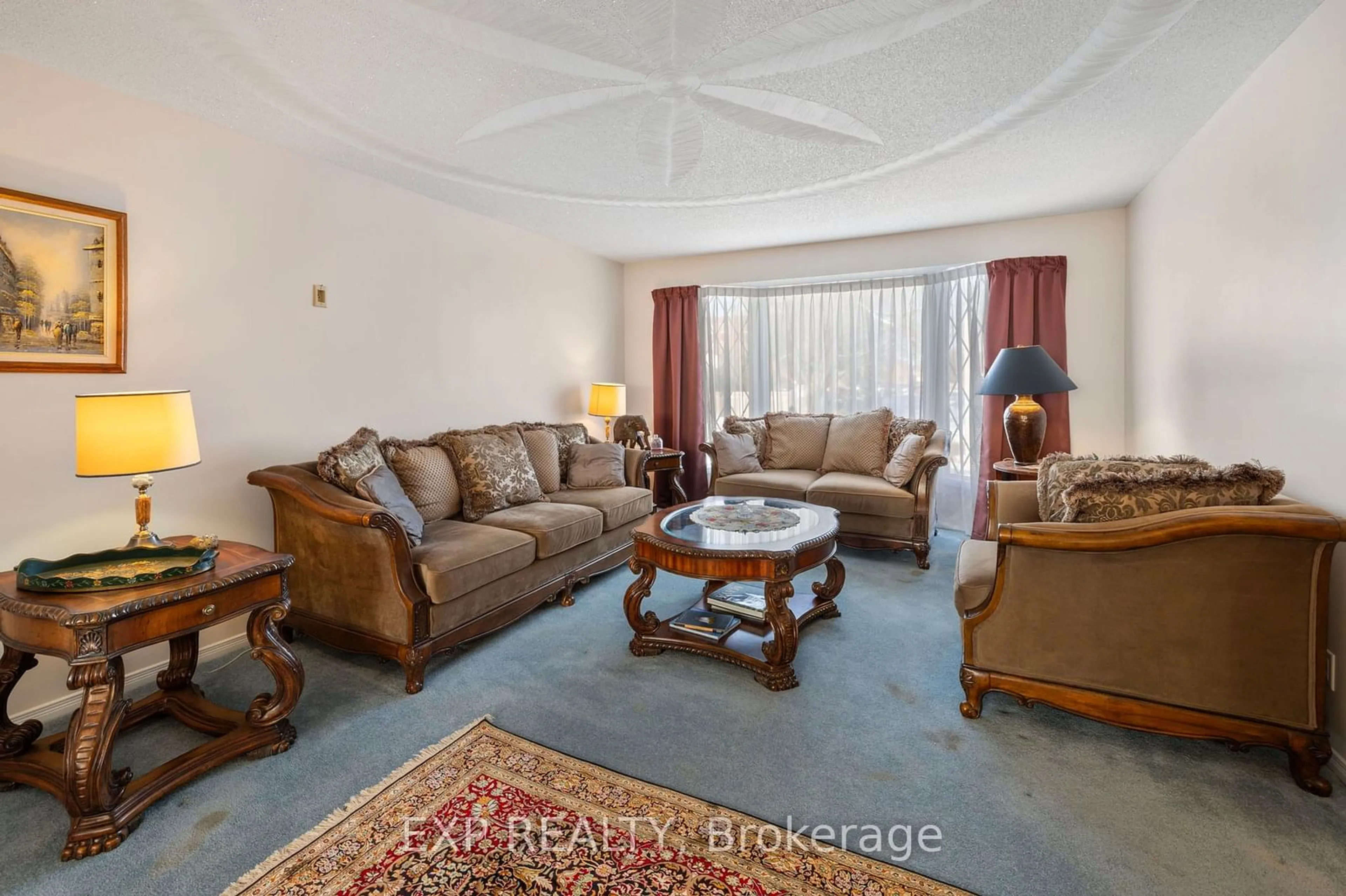 Living room with furniture, unknown for 1595 DU PARC Ave, Clarence-Rockland Ontario K4K 1C3