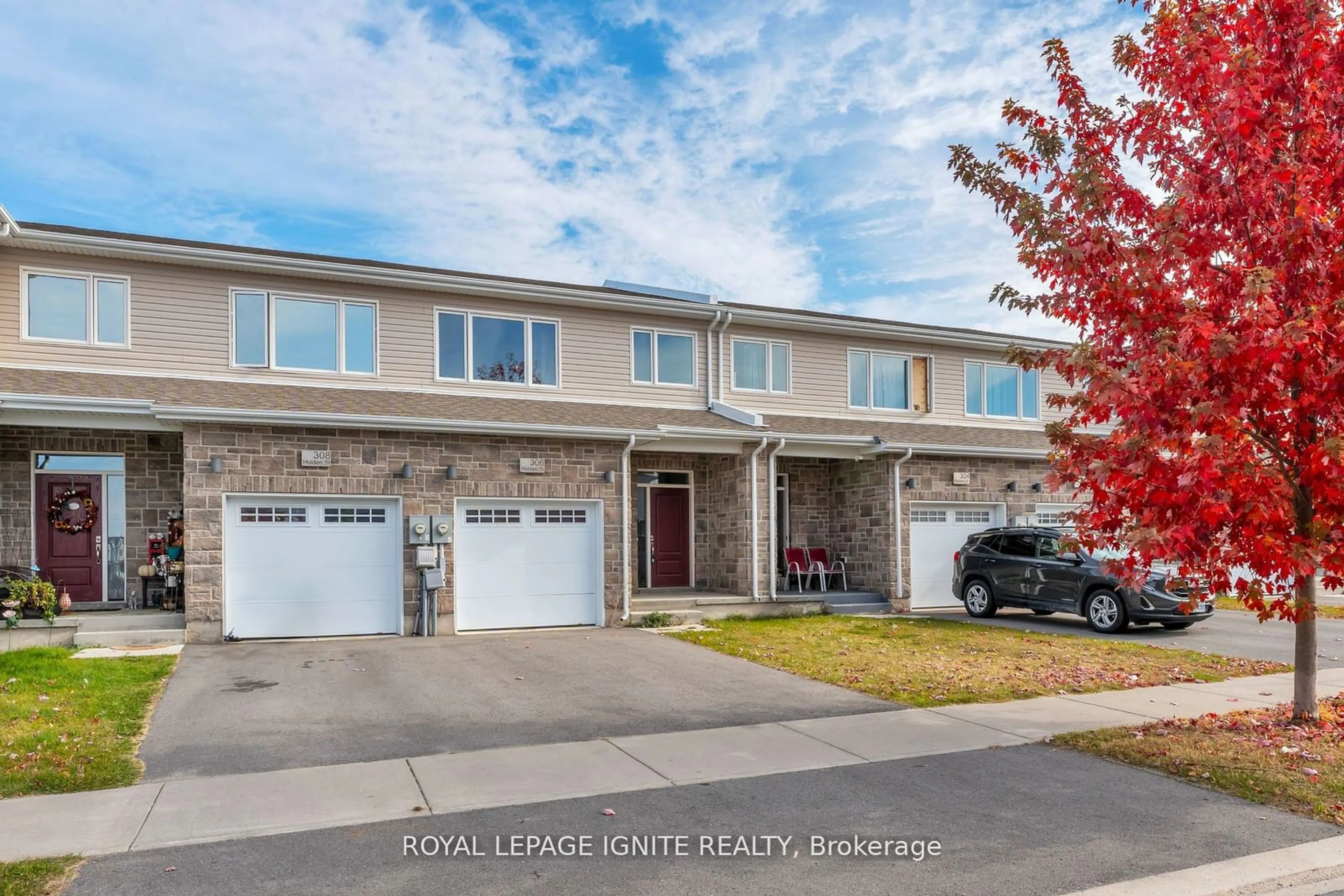 Home with vinyl exterior material, street for 306 Holden St, Kingston Ontario K7P 0M3