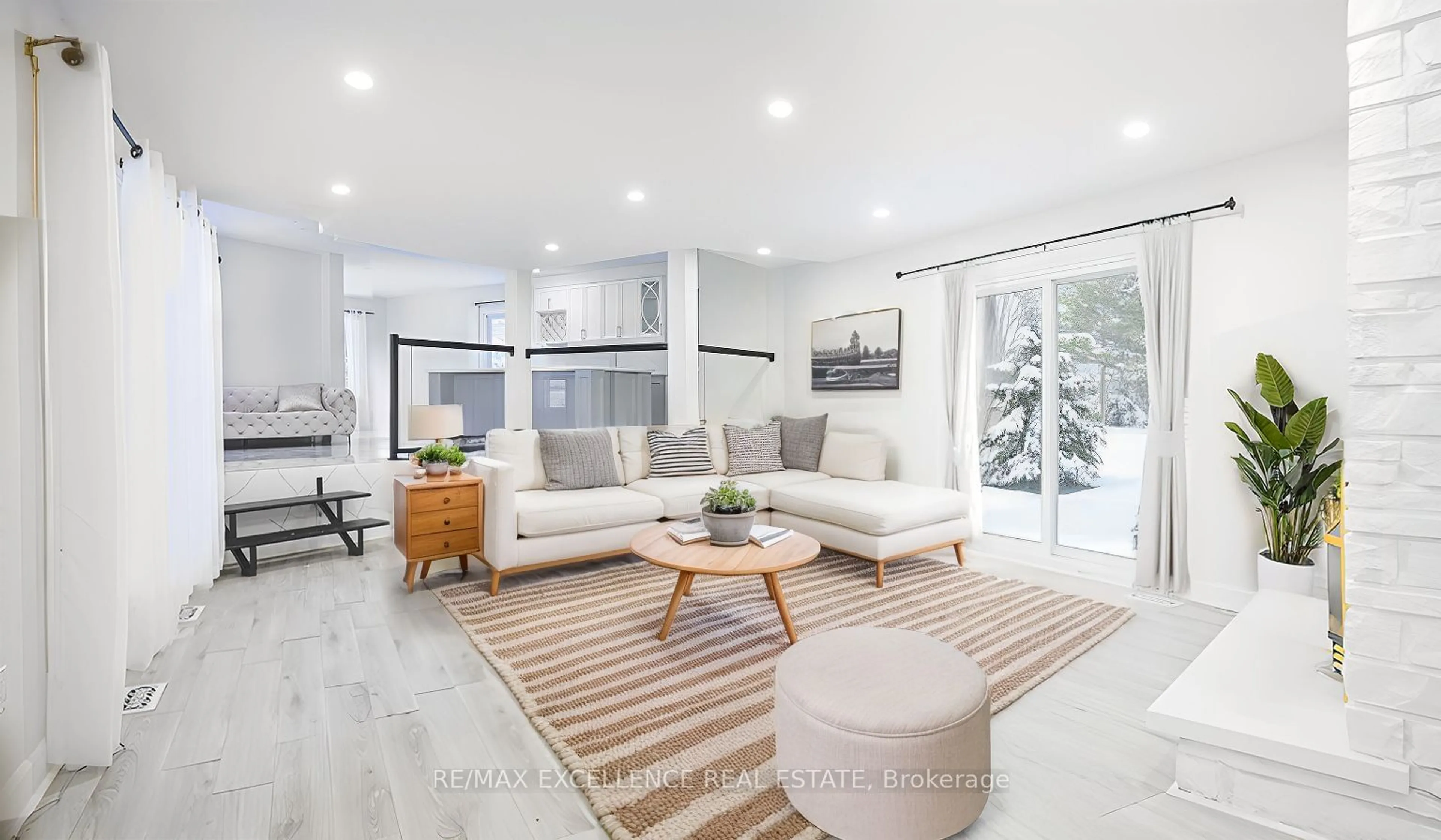 Living room with furniture, ceramic/tile floor for 5 Crago Rd, Amaranth Ontario L9W 5M2