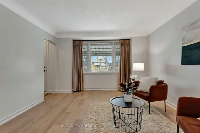Additional property image - 131 East 42nd St