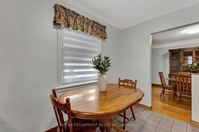 Additional property image - 131 East 42nd St