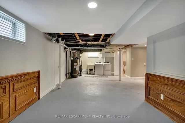 Additional property image - 131 East 42nd St