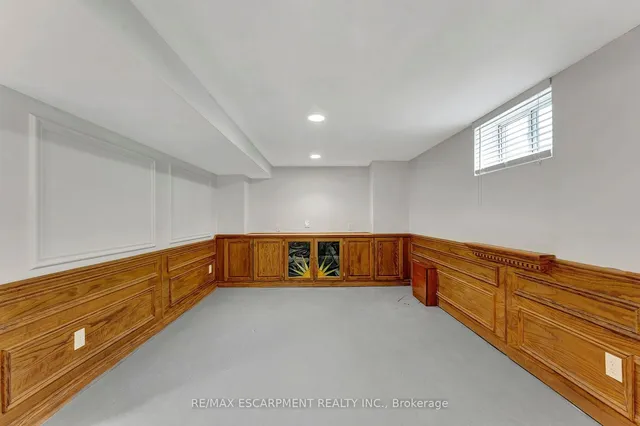 Additional property image - 131 East 42nd St