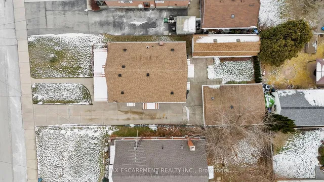 Additional property image - 131 East 42nd St
