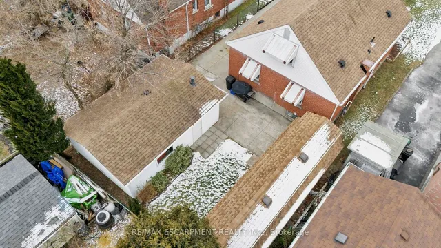 Additional property image - 131 East 42nd St