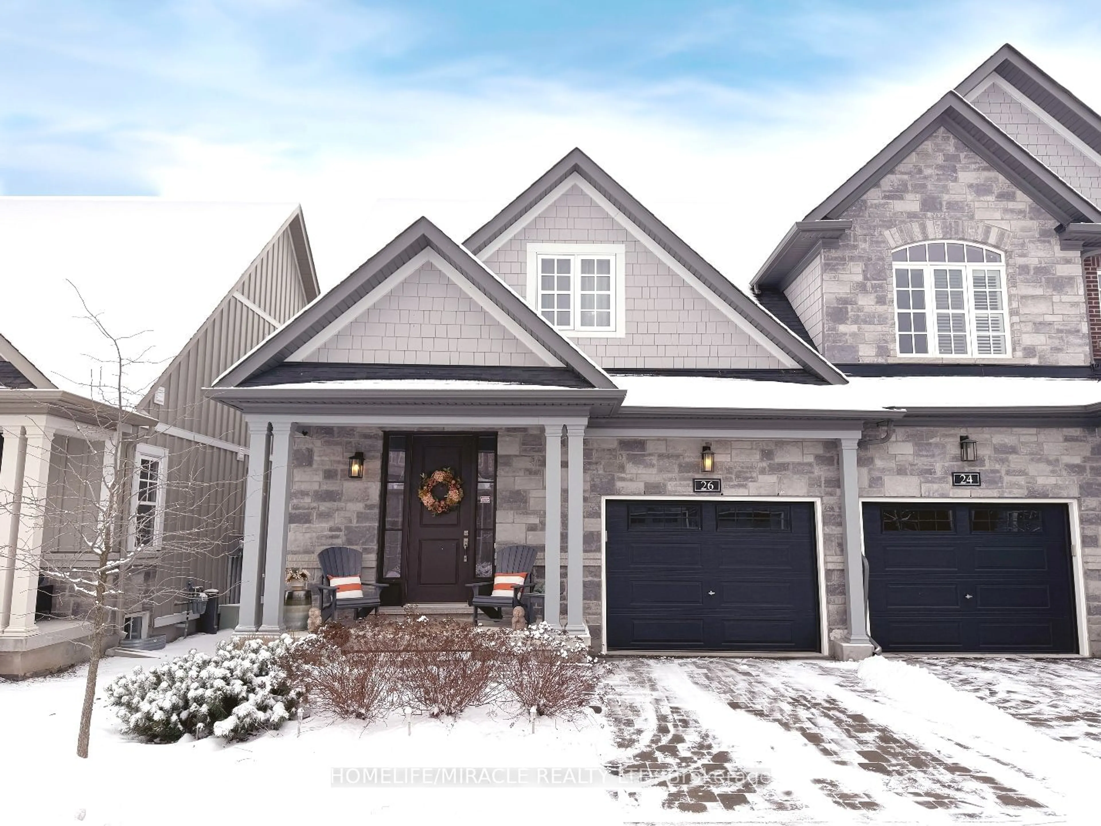 Home with brick exterior material, street for 26 Windsor Circ, Niagara-on-the-Lake Ontario L0S 1J0