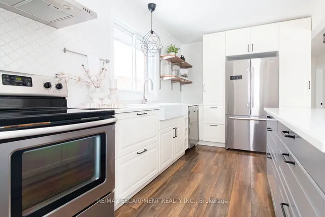 Additional property image - 374 East 16th St