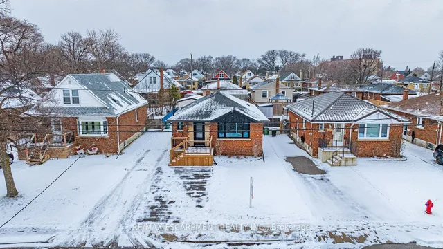 Additional property image - 374 East 16th St