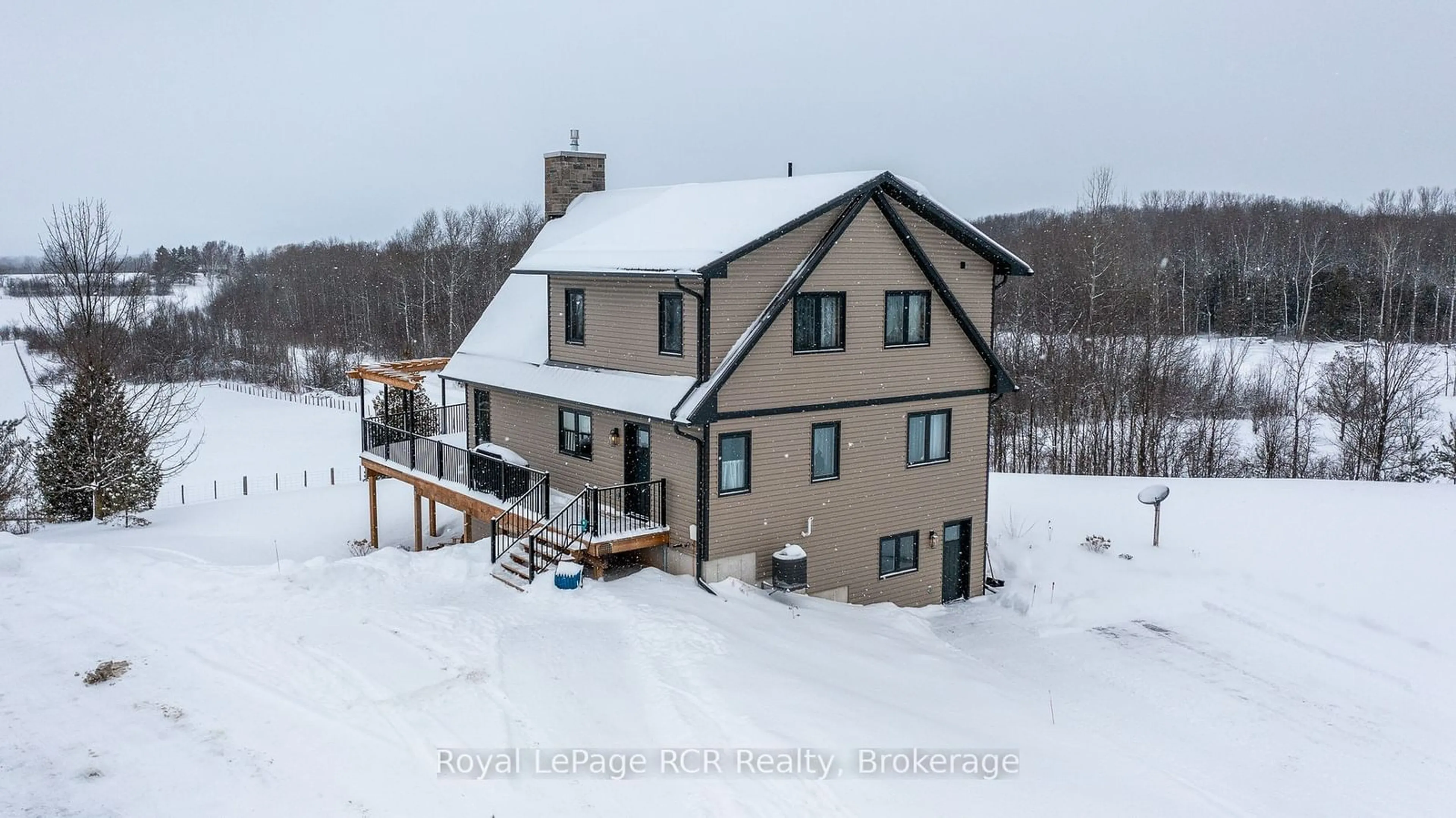 A pic from outside/outdoor area/front of a property/back of a property/a pic from drone, building for 742654 Sideroad 4B, Chatsworth Ontario N0H 1G0