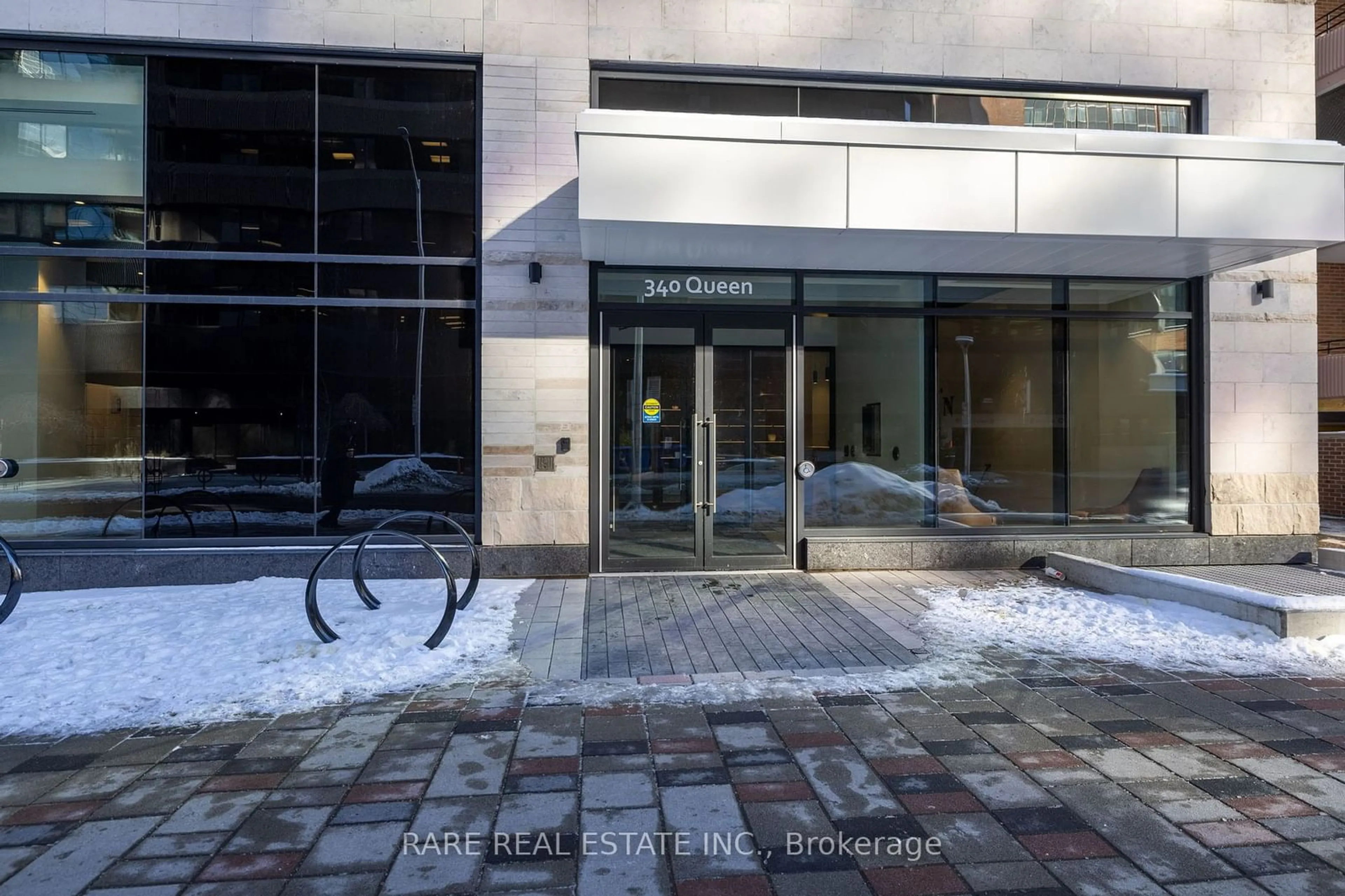 Indoor foyer for 340 Queen St #305, Ottawa Centre Ontario K1R 0G1