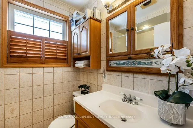 Additional property image - 130 Queen Victoria Dr