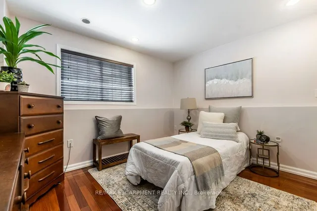 Additional property image - 130 Queen Victoria Dr