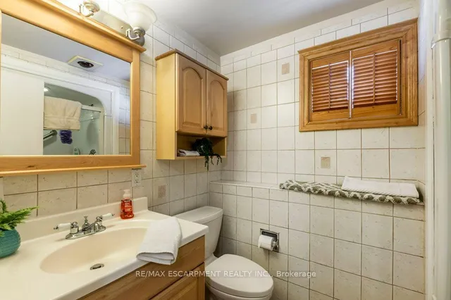 Additional property image - 130 Queen Victoria Dr