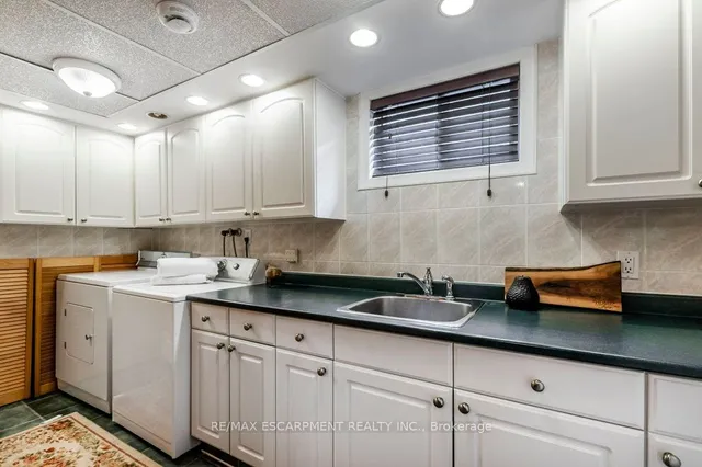 Additional property image - 130 Queen Victoria Dr