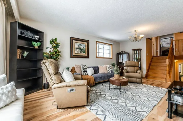 Additional property image - 130 Queen Victoria Dr