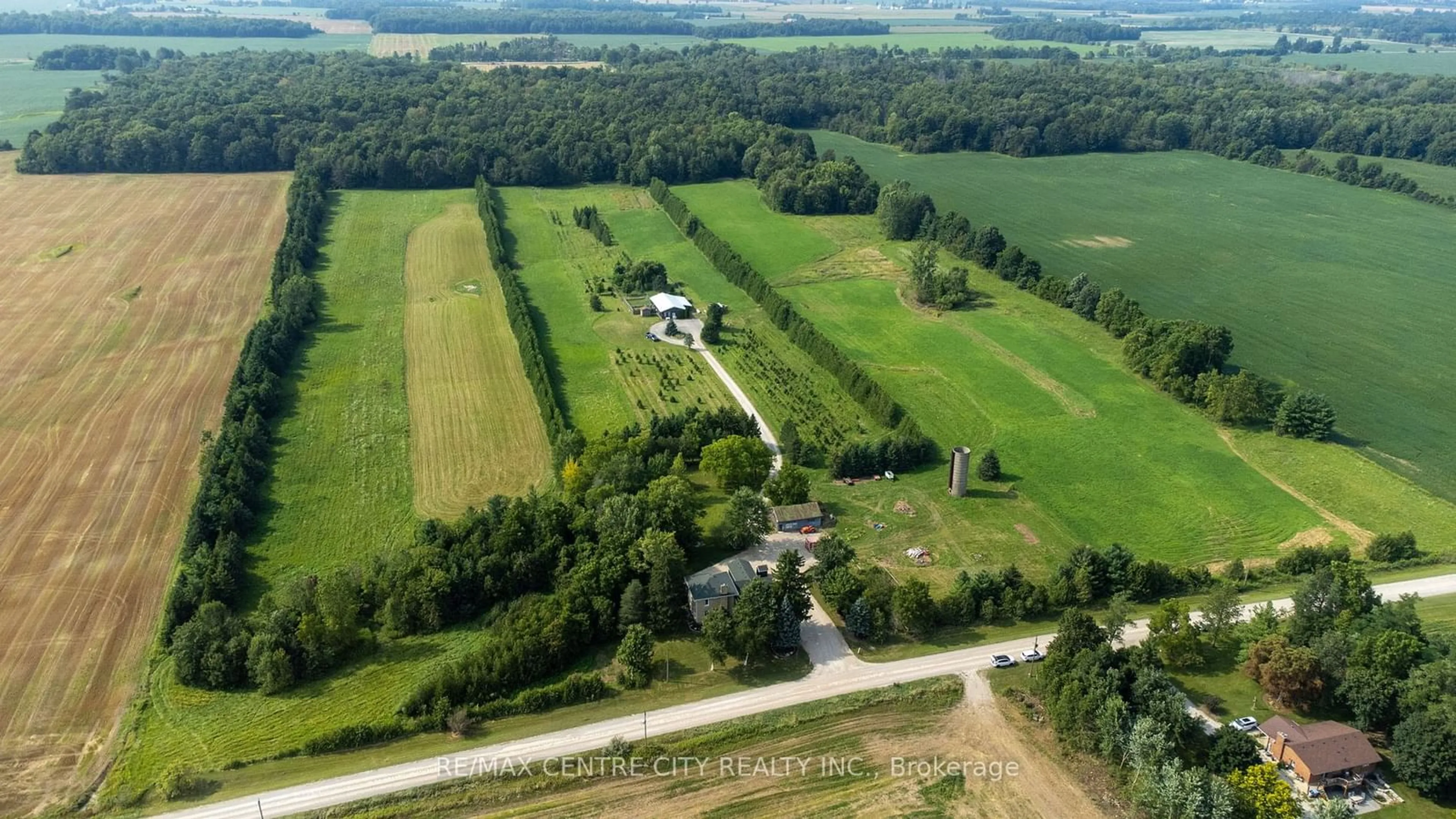 A pic from outside/outdoor area/front of a property/back of a property/a pic from drone, unknown for 10086 Hedley Dr, Middlesex Centre Ontario N0M 2A0