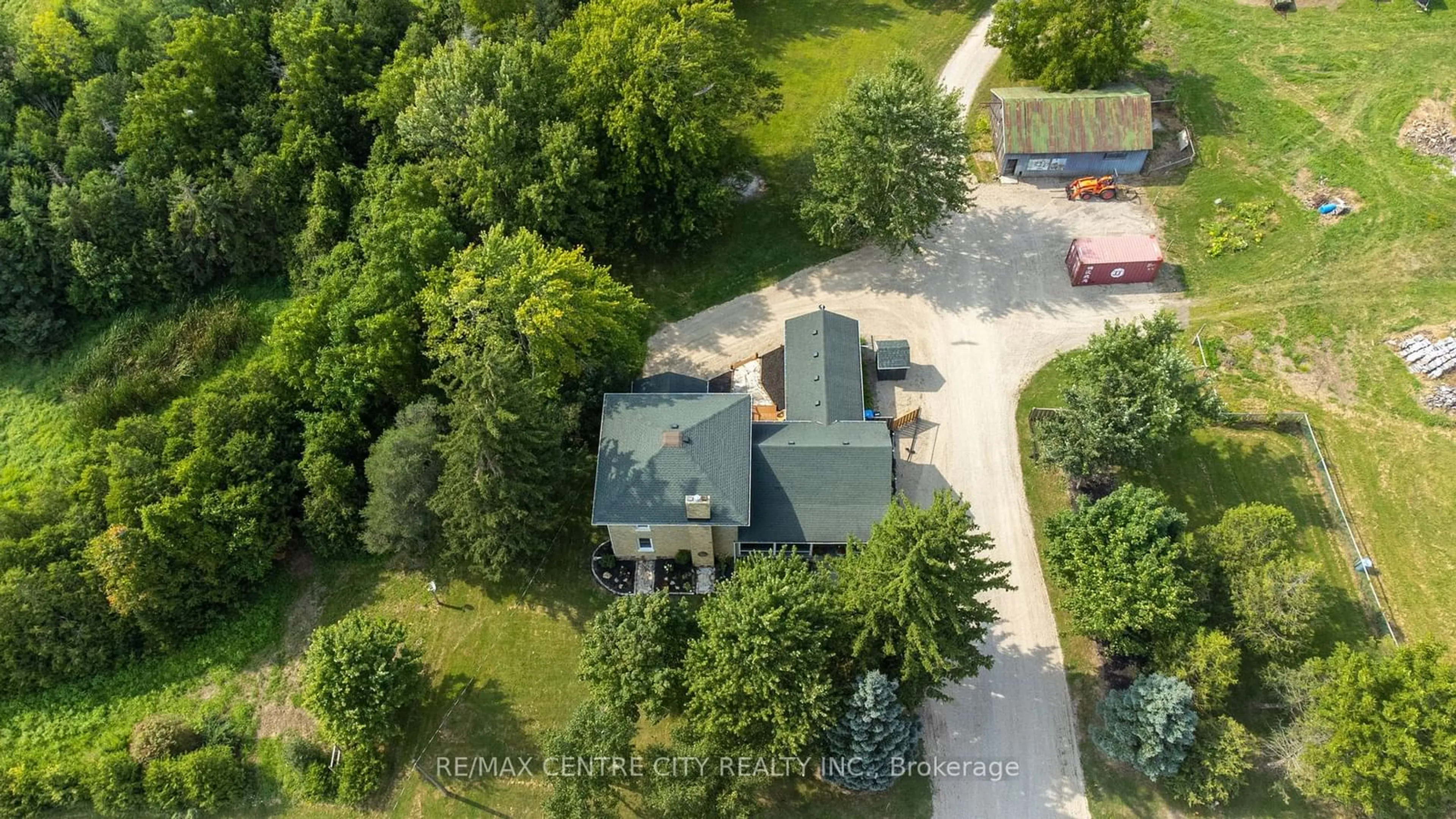 A pic from outside/outdoor area/front of a property/back of a property/a pic from drone, unknown for 10086 Hedley Dr, Middlesex Centre Ontario N0M 2A0